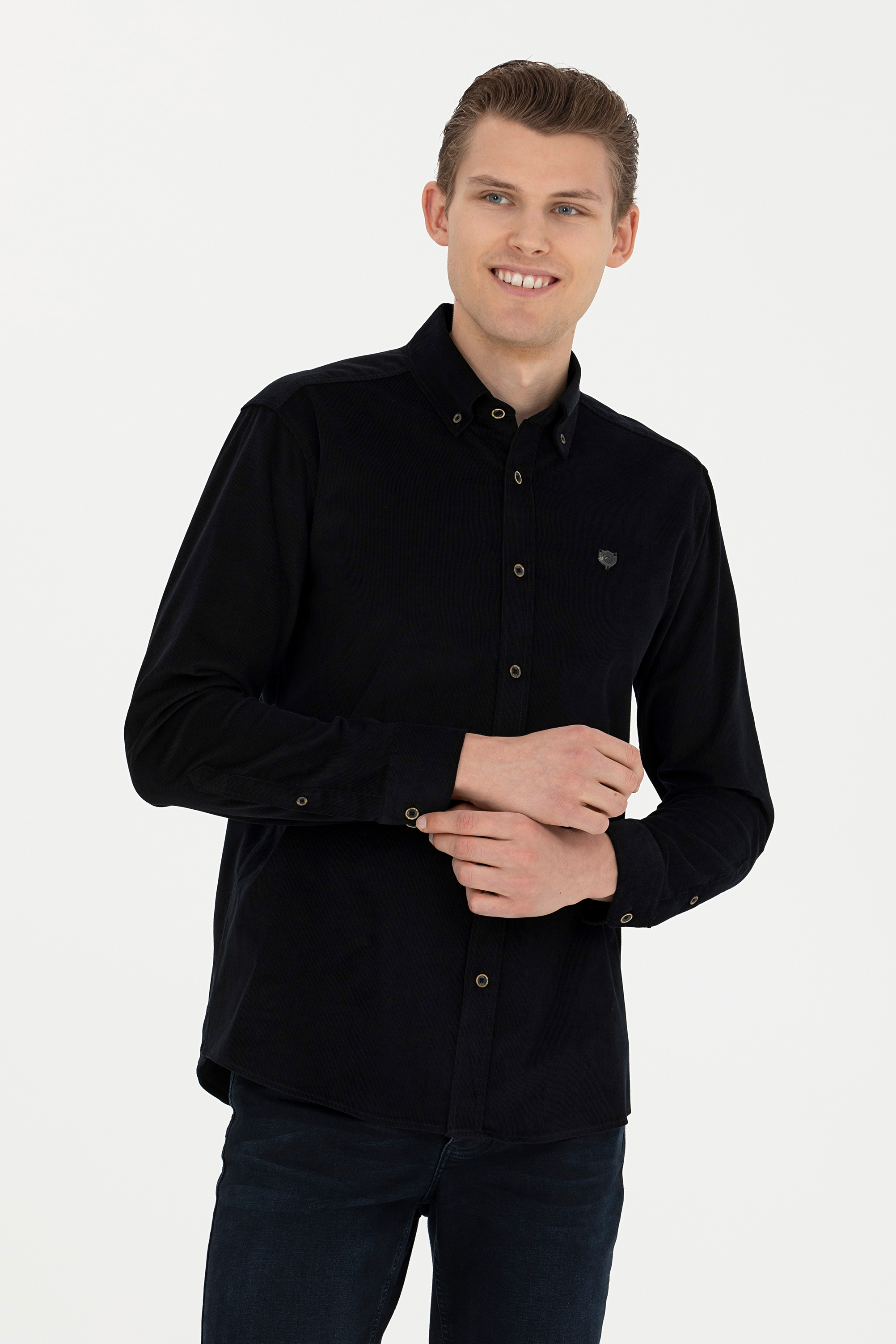 Рубашка мужская U.S. POLO Assn. G081SZ0040DORSTEN023K черная S, Черный, G081SZ0040DORSTEN023K
Рубашка мужская U.S. POLO Assn. G081SZ0040DORSTEN023K черная S, Черный, G081SZ0040DORSTEN023K