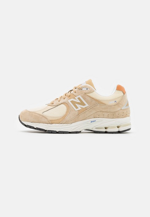 Кроссовки женские New Balance 2002 Unisex бежевые 40 EU (доставка из-за рубежа), Бежевый, 2002 Unisex
Кроссовки женские New Balance 2002 Unisex бежевые 40 EU (доставка из-за рубежа), Бежевый, 2002 Unisex