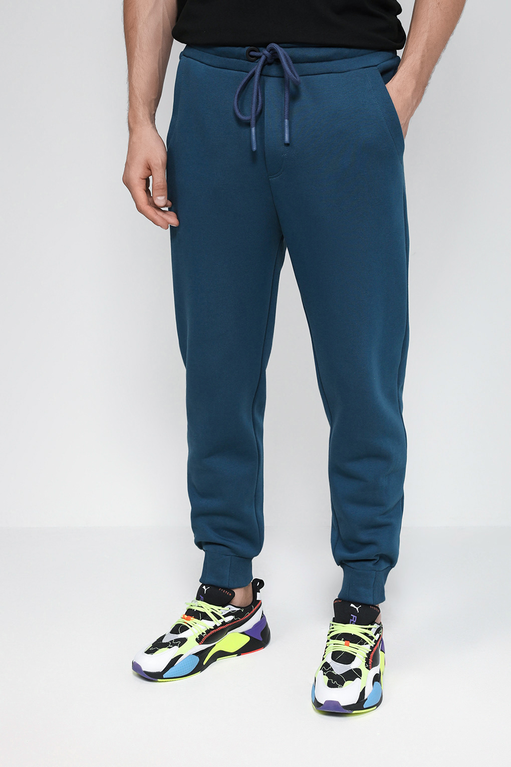 Спортивные брюки мужские MARCO DI RADI MDR23072283-005 синие 2XL, Синий, MDR23072283-005
Спортивные брюки мужские MARCO DI RADI MDR23072283-005 синие 2XL, Синий, MDR23072283-005