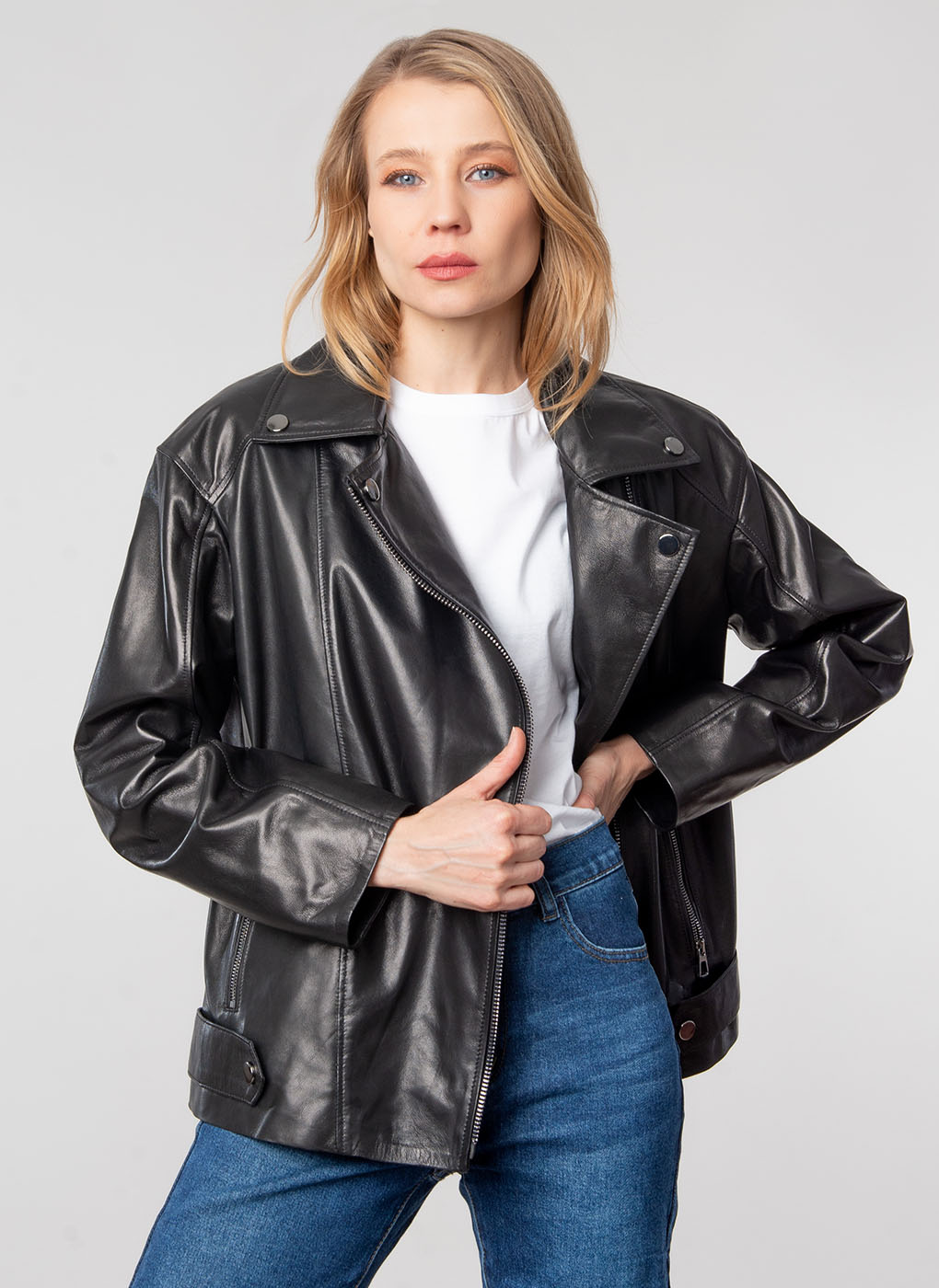 Кожаная куртка женская Каляев 60887 черная 42 RU, Черный, 60887
Кожаная куртка женская Каляев 60887 черная 42 RU, Черный, 60887