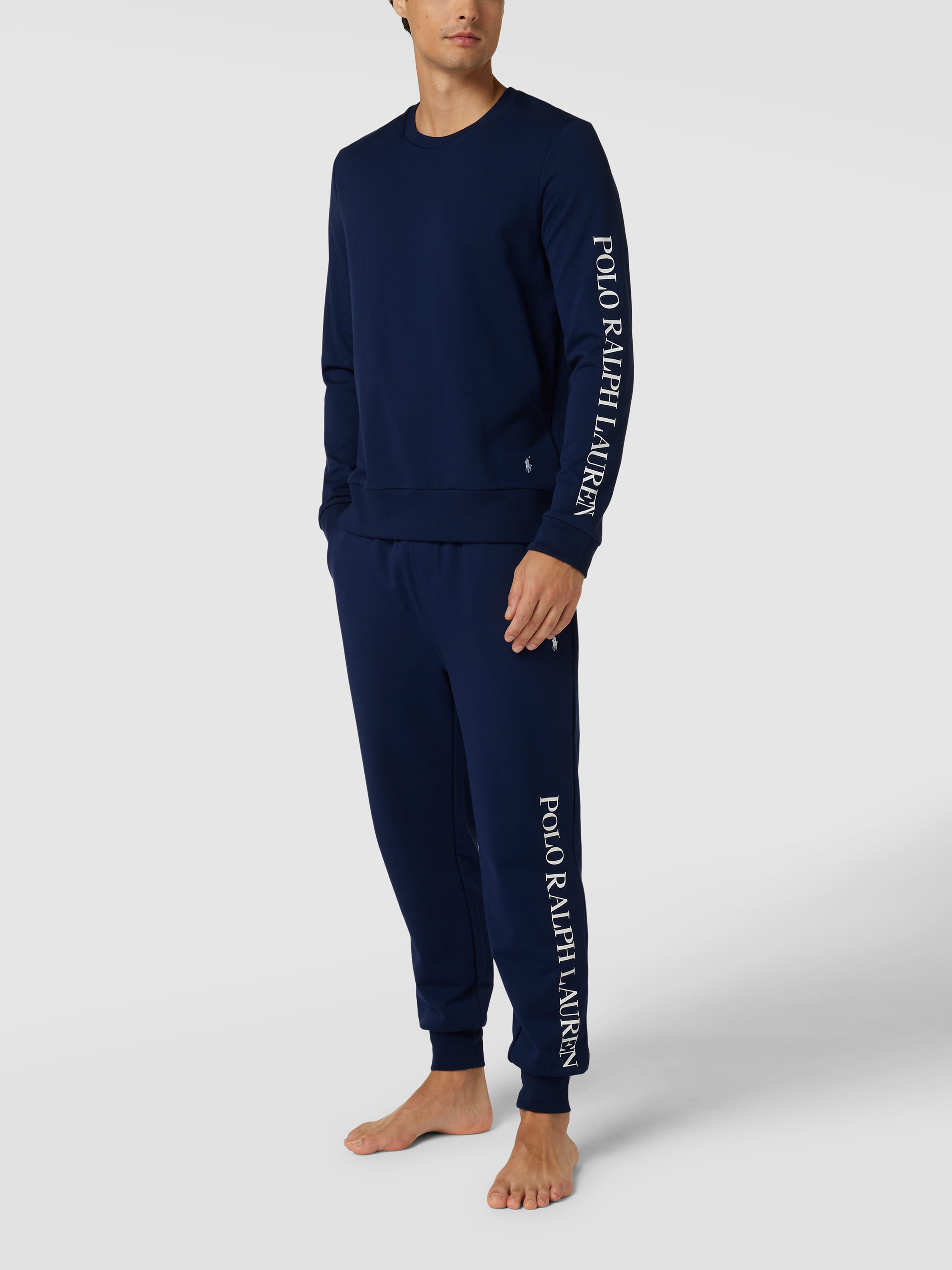Брюки домашние мужские Polo Ralph Lauren 1654069 синие L доставка из-за рубежа, Синий, 1654069
Брюки домашние мужские Polo Ralph Lauren 1654069 синие L доставка из-за рубежа, Синий, 1654069