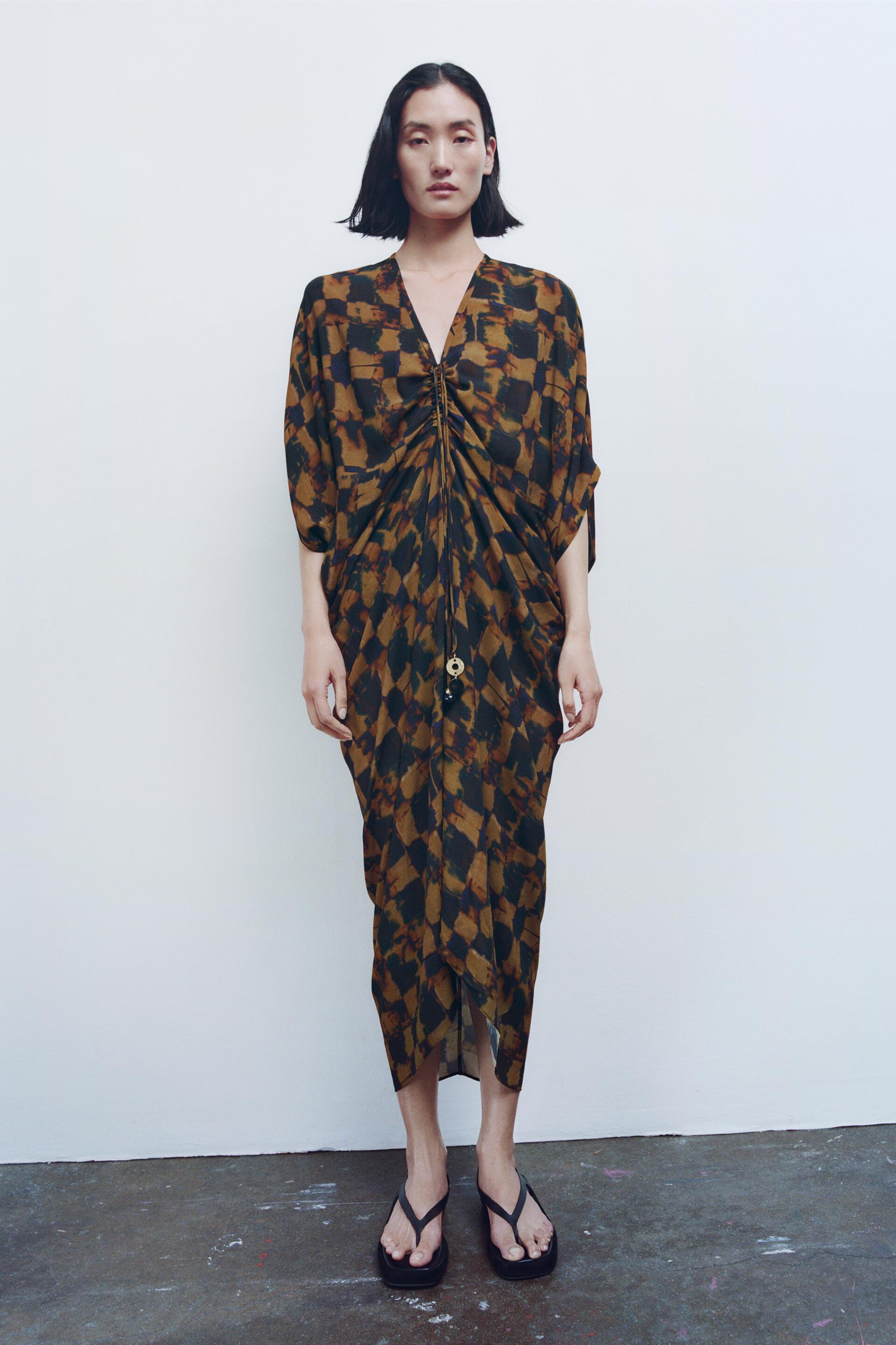 Платье женское ZARA 02473675 разноцветное XS/S (доставка из-за рубежа), Разноцветный, 02473675
Платье женское ZARA 02473675 разноцветное XS/S (доставка из-за рубежа), Разноцветный, 02473675
