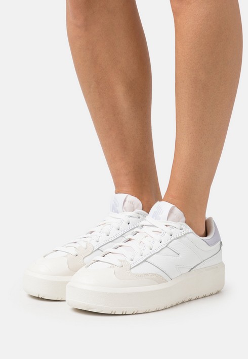 Кеды женские New Balance Trainers белые 41.5 EU (доставка из-за рубежа), Белый, Trainers
Кеды женские New Balance Trainers белые 41.5 EU (доставка из-за рубежа), Белый, Trainers