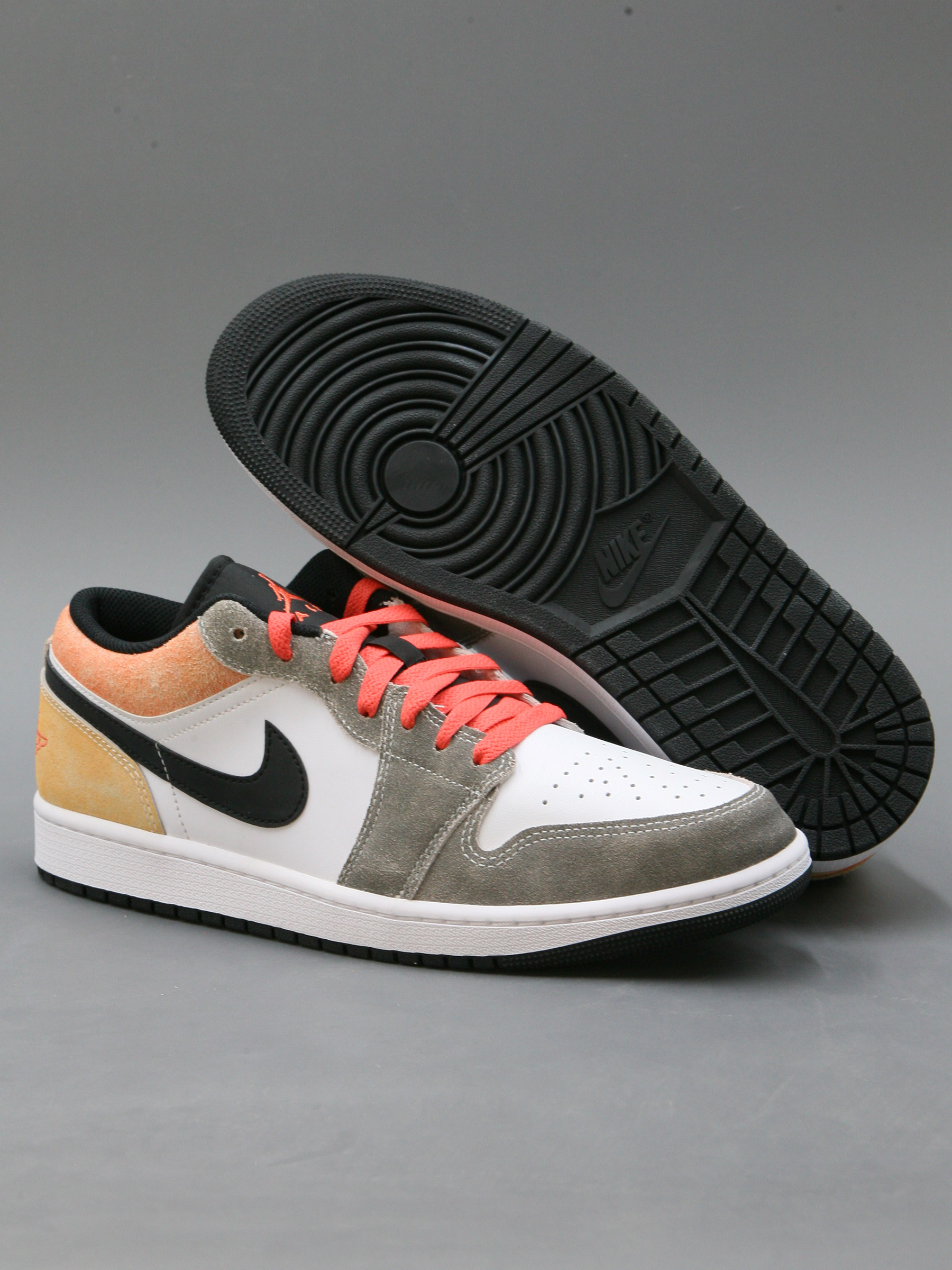 Кеды мужские Nike Air Jordan 1 Low SE разноцветные 12 US, Разноцветный, Air Jordan 1 Low SE
Кеды мужские Nike Air Jordan 1 Low SE разноцветные 12 US, Разноцветный, Air Jordan 1 Low SE