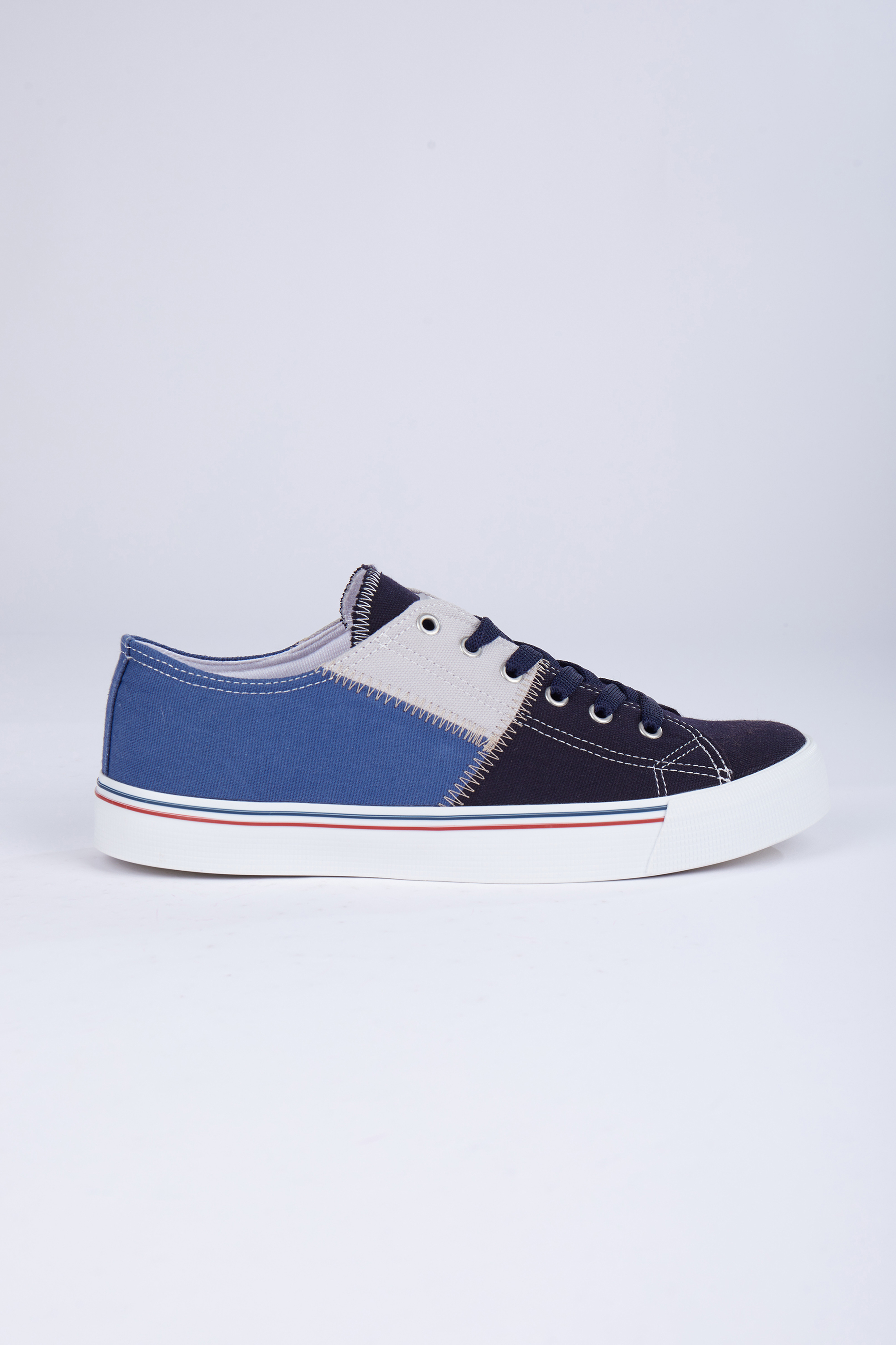 Кеды мужские U.S. POLO Assn. S081SZ0330Y24ROSKA_VR синие 45 RU, Синий, S081SZ0330Y24ROSKA_VR
Кеды мужские U.S. POLO Assn. S081SZ0330Y24ROSKA_VR синие 45 RU, Синий, S081SZ0330Y24ROSKA_VR