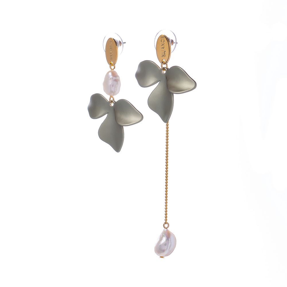 Серьги из бижутерного сплава с культивированным жемчугом Nuance NFN-23.03-051, NFN-23.03-051
Серьги из бижутерного сплава с культивированным жемчугом Nuance NFN-23.03-051, NFN-23.03-051