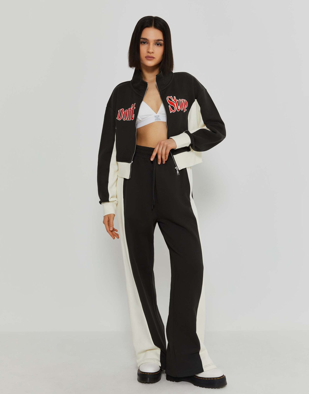 Спортивные брюки Gloria Jeans GAC022289 серый/молочный 16-18л/170 для девочки, Серый;бежевый, GAC022289
Спортивные брюки Gloria Jeans GAC022289 серый/молочный 16-18л/170 для девочки, Серый;бежевый, GAC022289