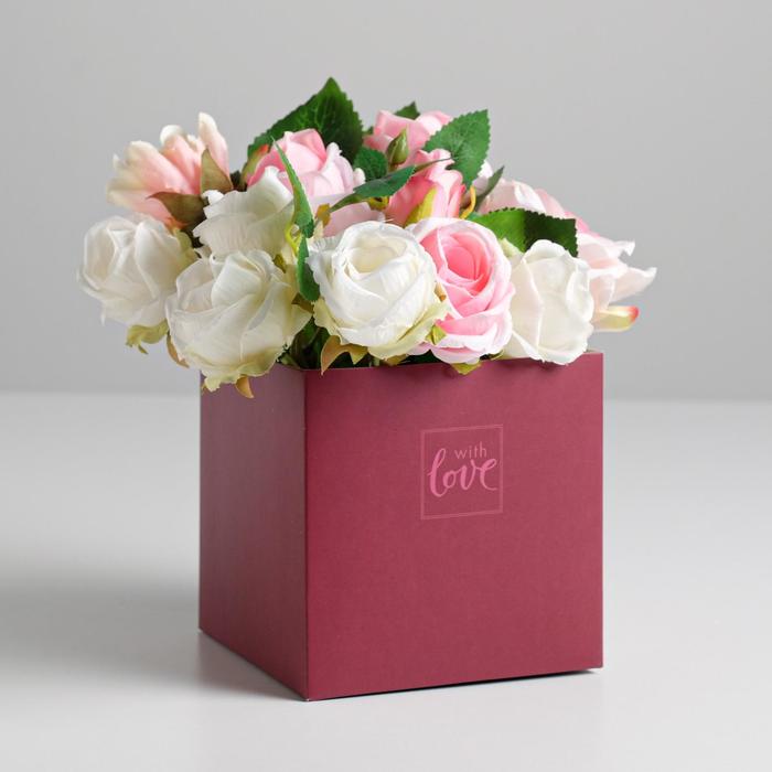 Коробка для цветов с PVC‒крышкой «With love», 12 × 12 × 12 см, Коллекция упаковки "Послание"
Коробка для цветов с PVC‒крышкой «With love», 12 × 12 × 12 см, Коллекция упаковки "Послание"