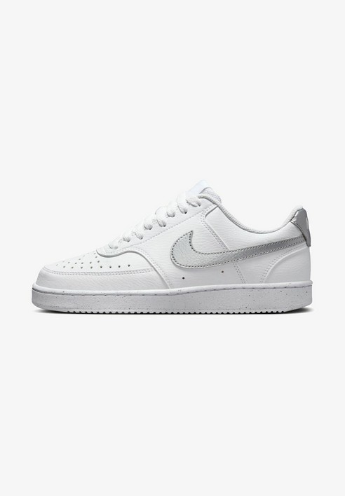 Кеды женские Nike SB Sb Court Vision белые 40.5 EU (доставка из-за рубежа), Белый, Sb Court Vision
Кеды женские Nike SB Sb Court Vision белые 40.5 EU (доставка из-за рубежа), Белый, Sb Court Vision