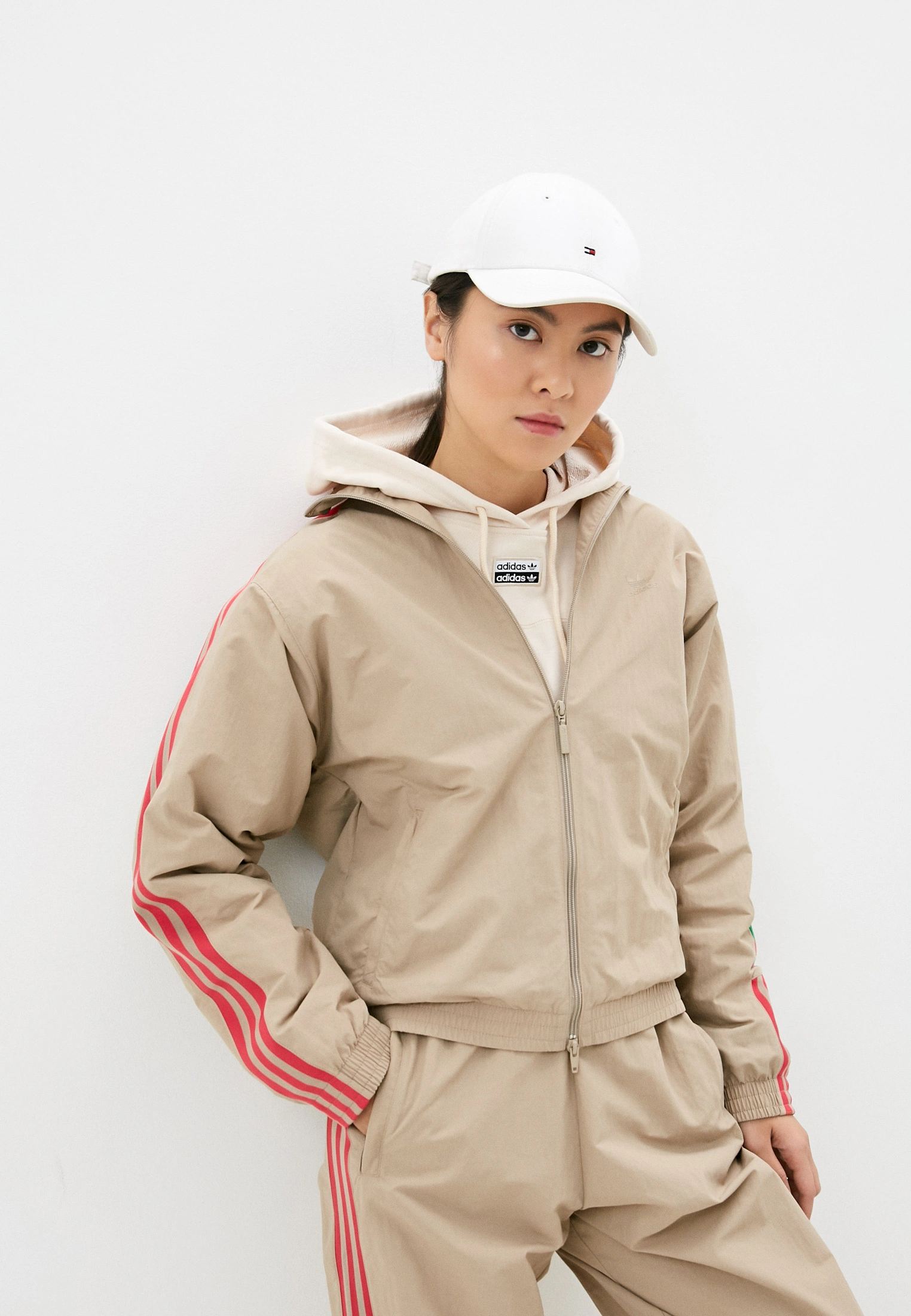 Толстовка Adidas Trakha/Multco для женщин, на молнии, GE0982, размер 40, Бежевый, GE0982
Толстовка Adidas Trakha/Multco для женщин, на молнии, GE0982, размер 40, Бежевый, GE0982