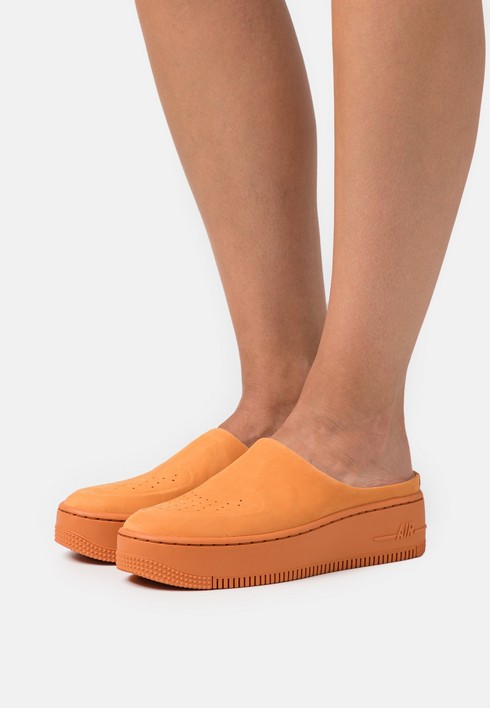 Сабо женские Nike W Af1 Lvr оранжевые 39 EU (доставка из-за рубежа), Оранжевый, W Af1 Lvr
Сабо женские Nike W Af1 Lvr оранжевые 39 EU (доставка из-за рубежа), Оранжевый, W Af1 Lvr