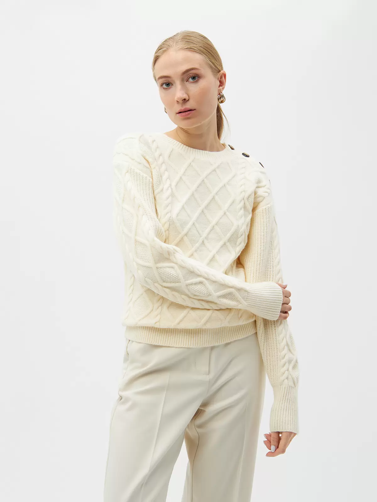 Джемпер женский Assuili ASF1203 белый M, ASF1203
Джемпер женский Assuili ASF1203 белый M, ASF1203