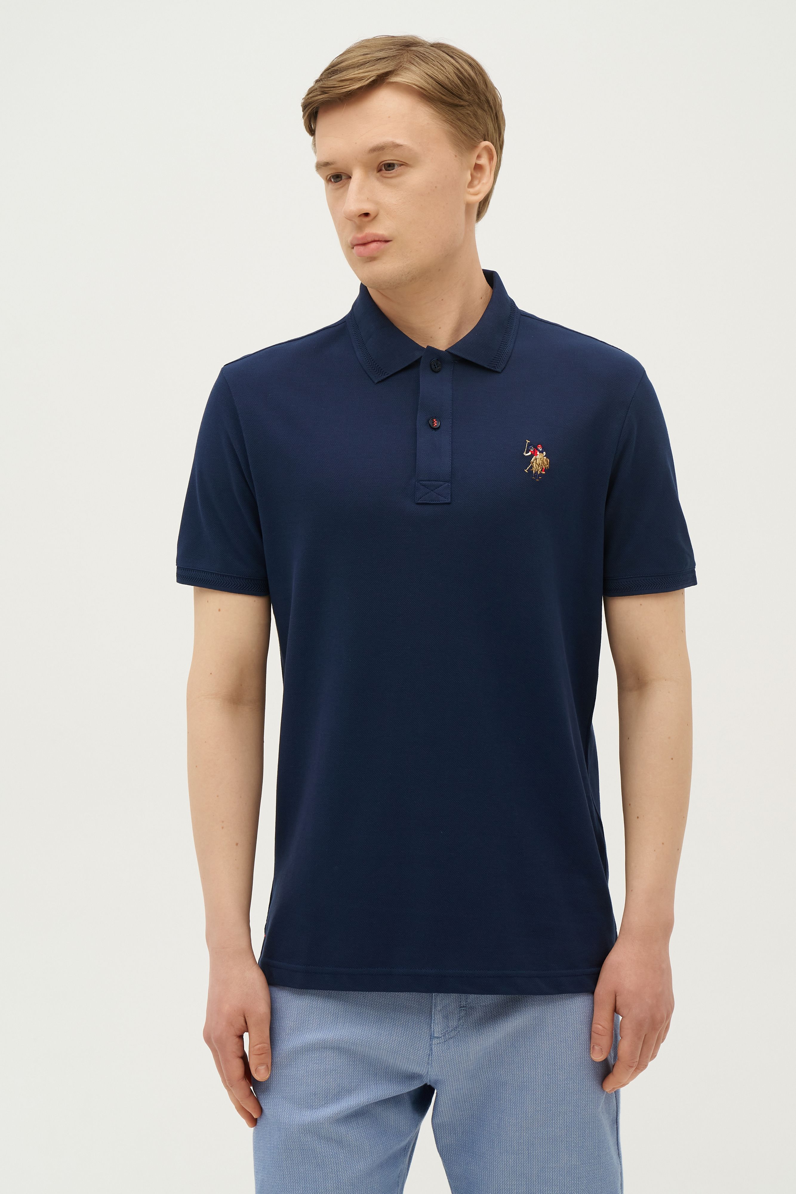 Футболка мужская U.S. POLO Assn. G081SZ0110TP04SK023-R синяя S, Синий, G081SZ0110TP04SK023-R
Футболка мужская U.S. POLO Assn. G081SZ0110TP04SK023-R синяя S, Синий, G081SZ0110TP04SK023-R
