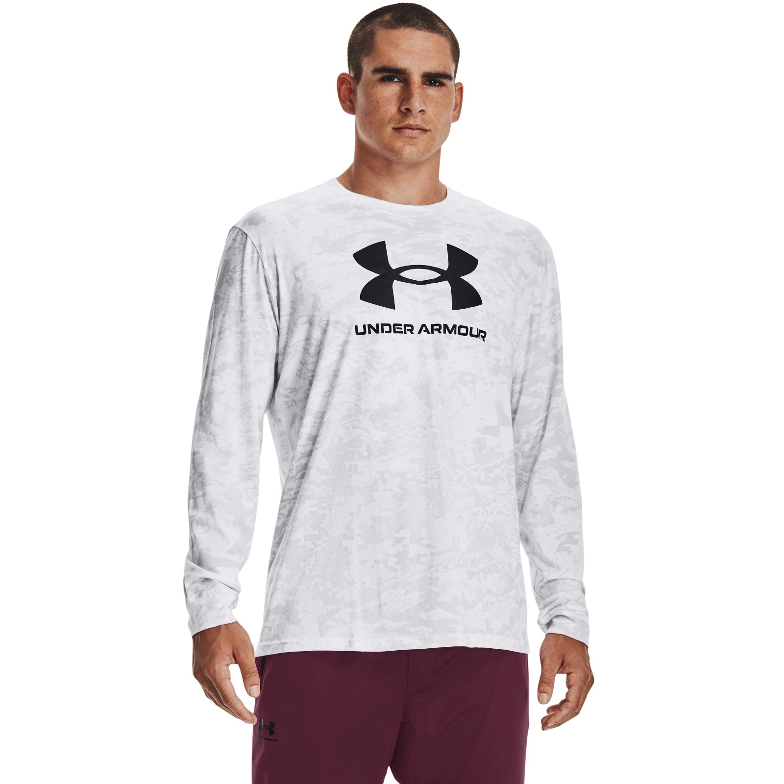 фото Лонгслив мужской under armour 1366466 белый 50 ru