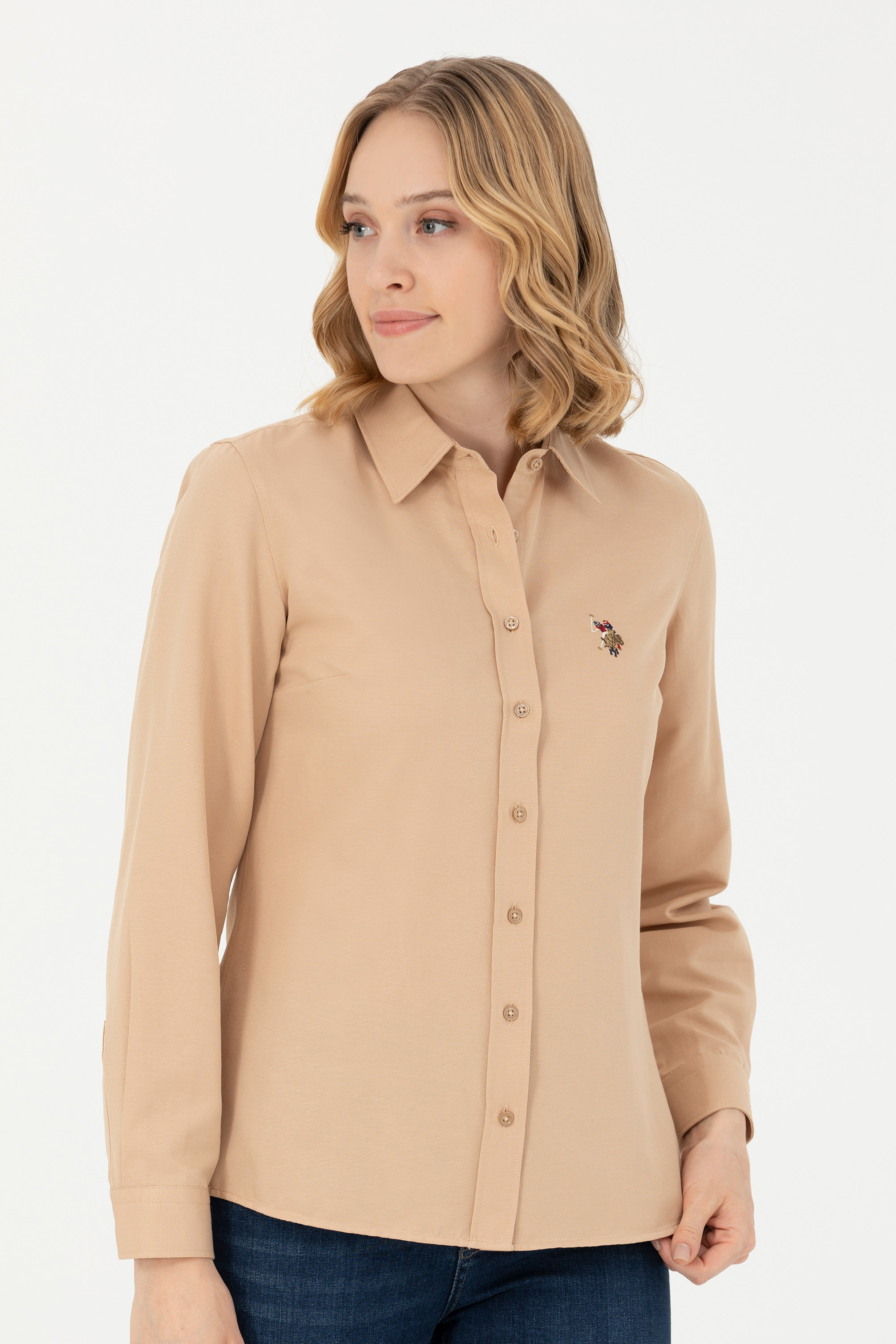 Рубашка женская US Polo Assn G082GL0040WOXCOLOR023K бежевая 40, Бежевый, G082GL0040WOXCOLOR023K
Рубашка женская US Polo Assn G082GL0040WOXCOLOR023K бежевая 40, Бежевый, G082GL0040WOXCOLOR023K