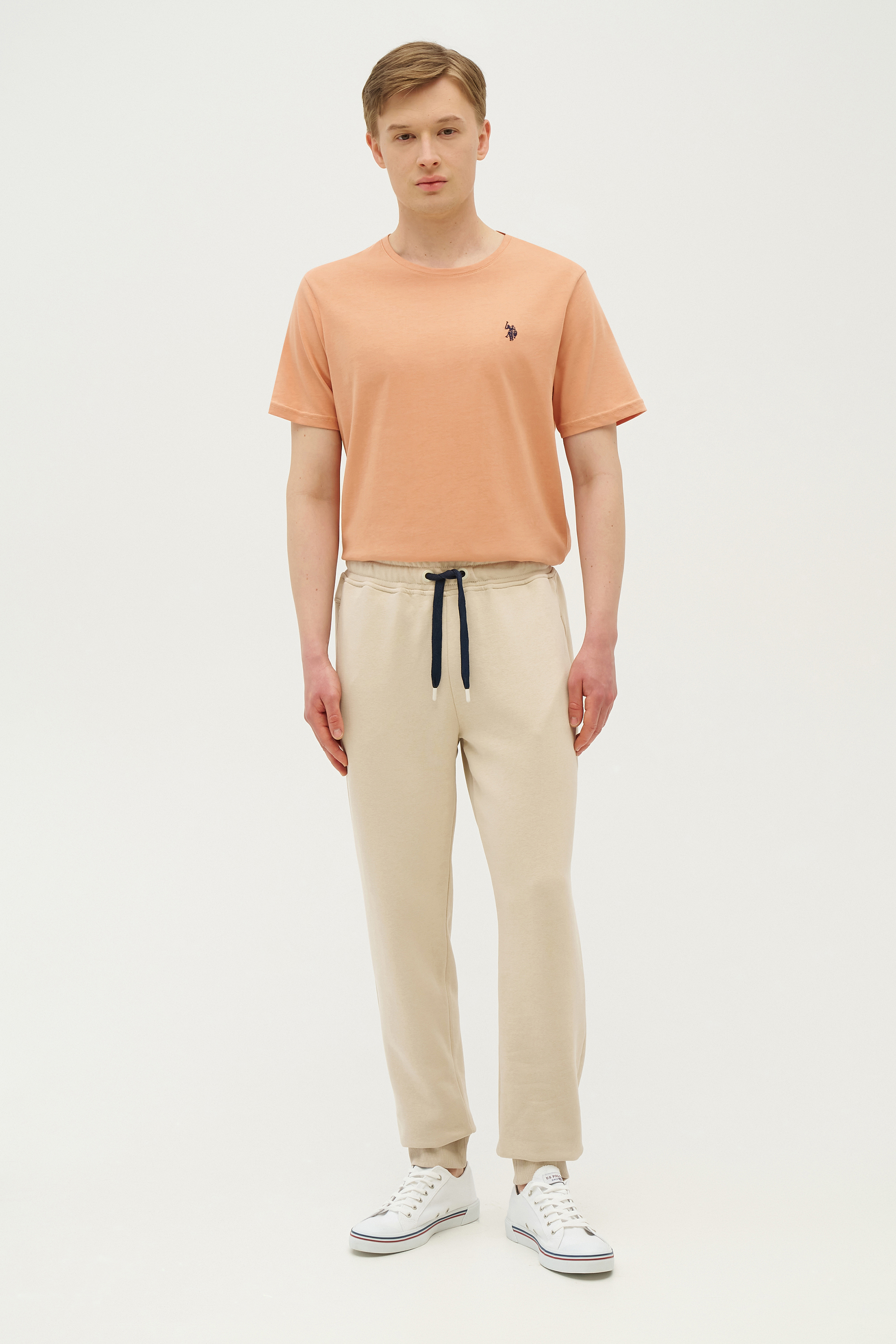 Спортивные брюки мужские U.S. POLO Assn. G081SZ0OP0JERTOD-R бежевые XS, Бежевый, G081SZ0OP0JERTOD-R
Спортивные брюки мужские U.S. POLO Assn. G081SZ0OP0JERTOD-R бежевые XS, Бежевый, G081SZ0OP0JERTOD-R