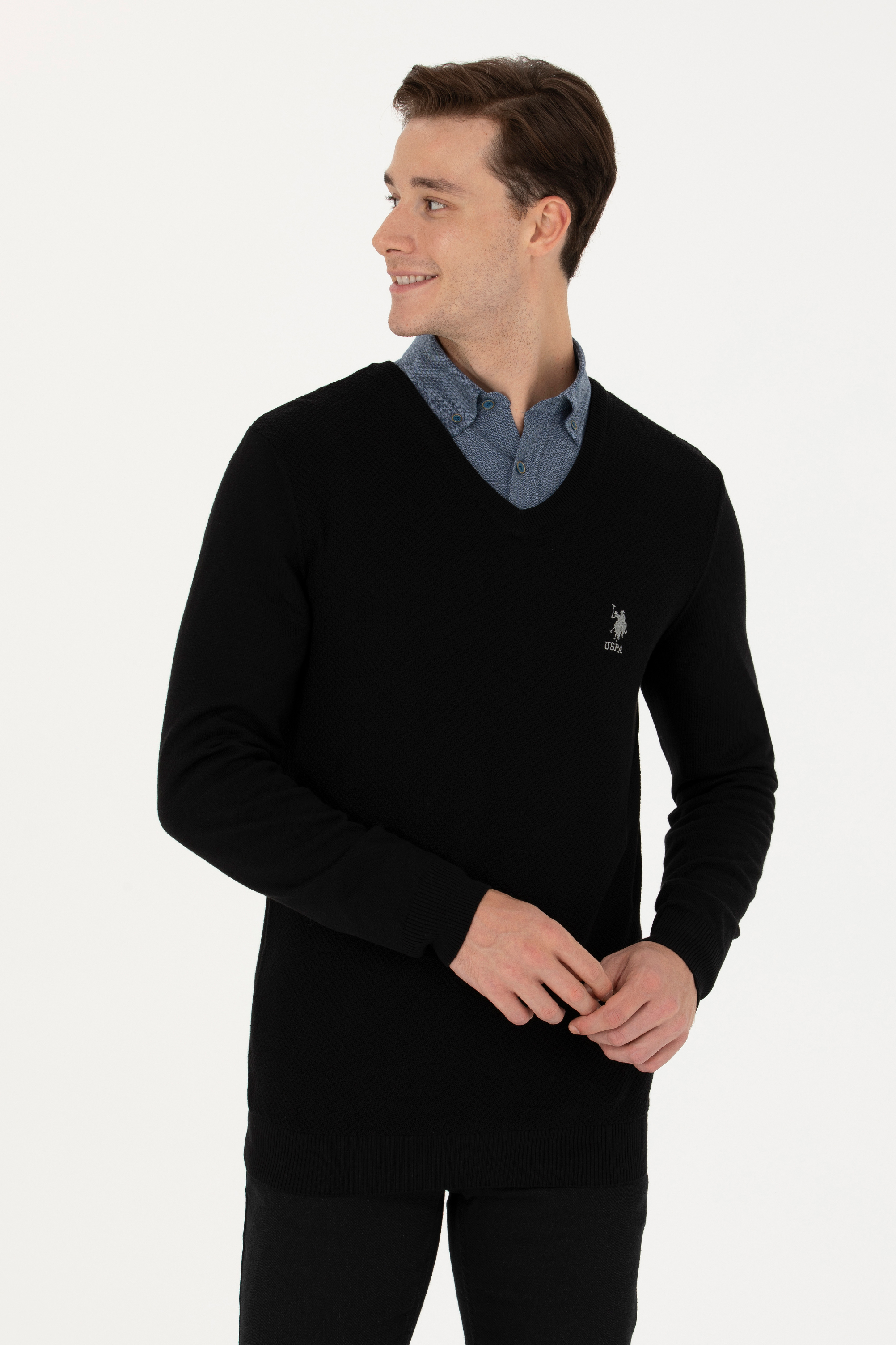 Пуловер мужской U.S. POLO Assn. G081SZ0TK0TCDUNI-BSK23 черный S, G081SZ0TK0TCDUNI-BSK23
Пуловер мужской U.S. POLO Assn. G081SZ0TK0TCDUNI-BSK23 черный S, G081SZ0TK0TCDUNI-BSK23