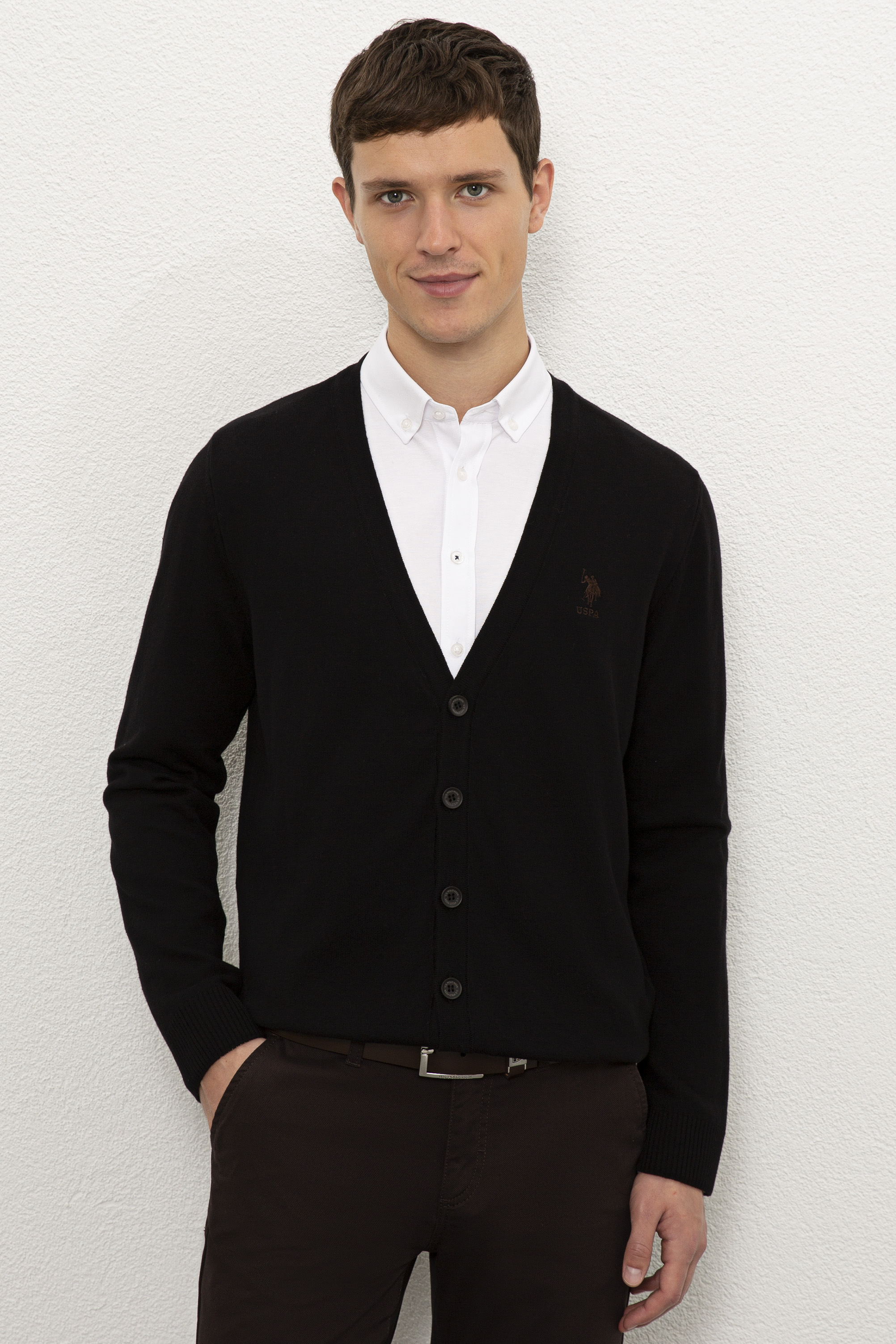 Кардиган мужской G081SZ0TH0HENRICO-SK20 U.S. POLO Assn. черный S, G081SZ0TH0HENRICO-SK20
Кардиган мужской G081SZ0TH0HENRICO-SK20 U.S. POLO Assn. черный S, G081SZ0TH0HENRICO-SK20