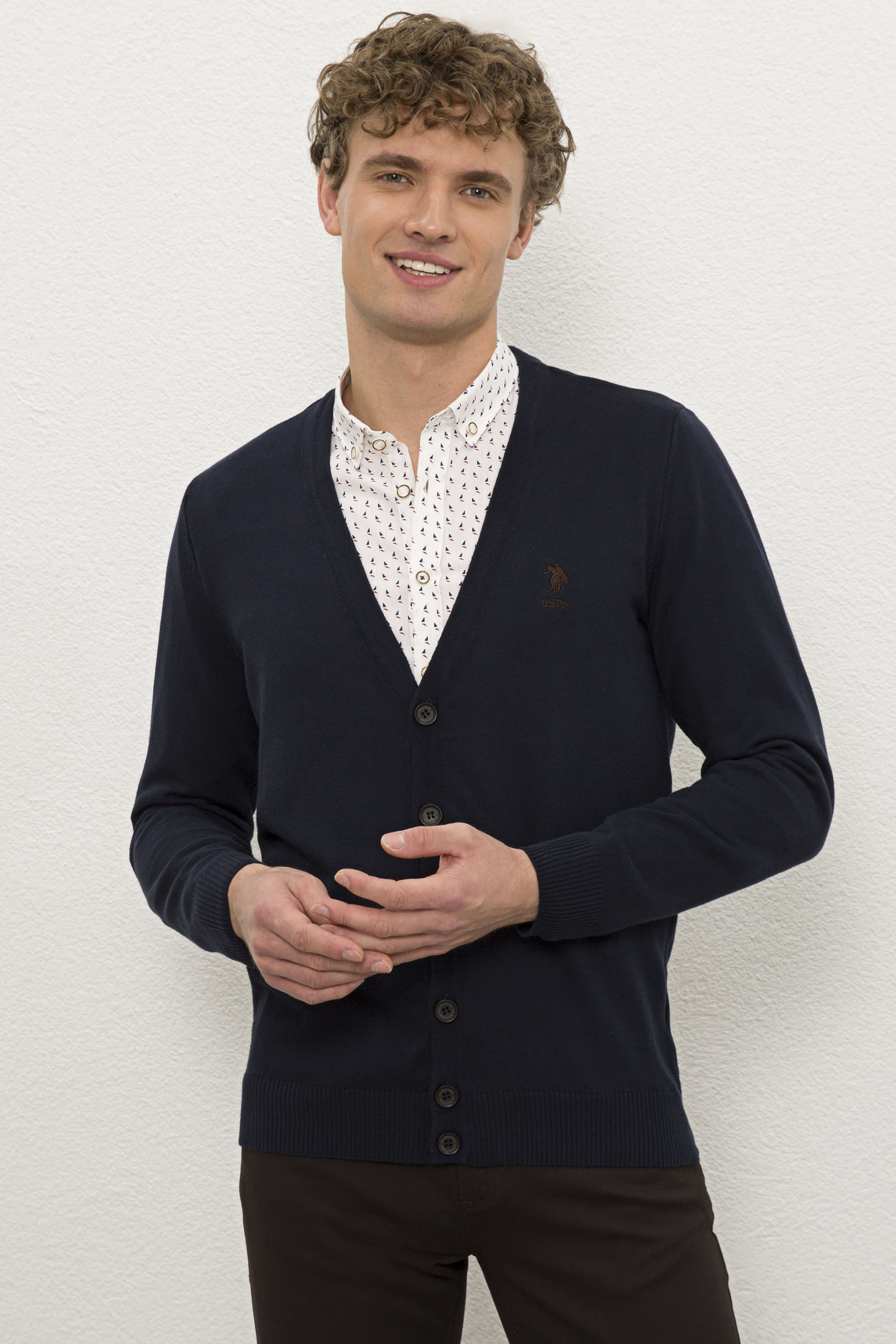 Кардиган мужской G081SZ0TH0HENRICO-SK20 U.S. POLO Assn. синий S, G081SZ0TH0HENRICO-SK20
Кардиган мужской G081SZ0TH0HENRICO-SK20 U.S. POLO Assn. синий S, G081SZ0TH0HENRICO-SK20