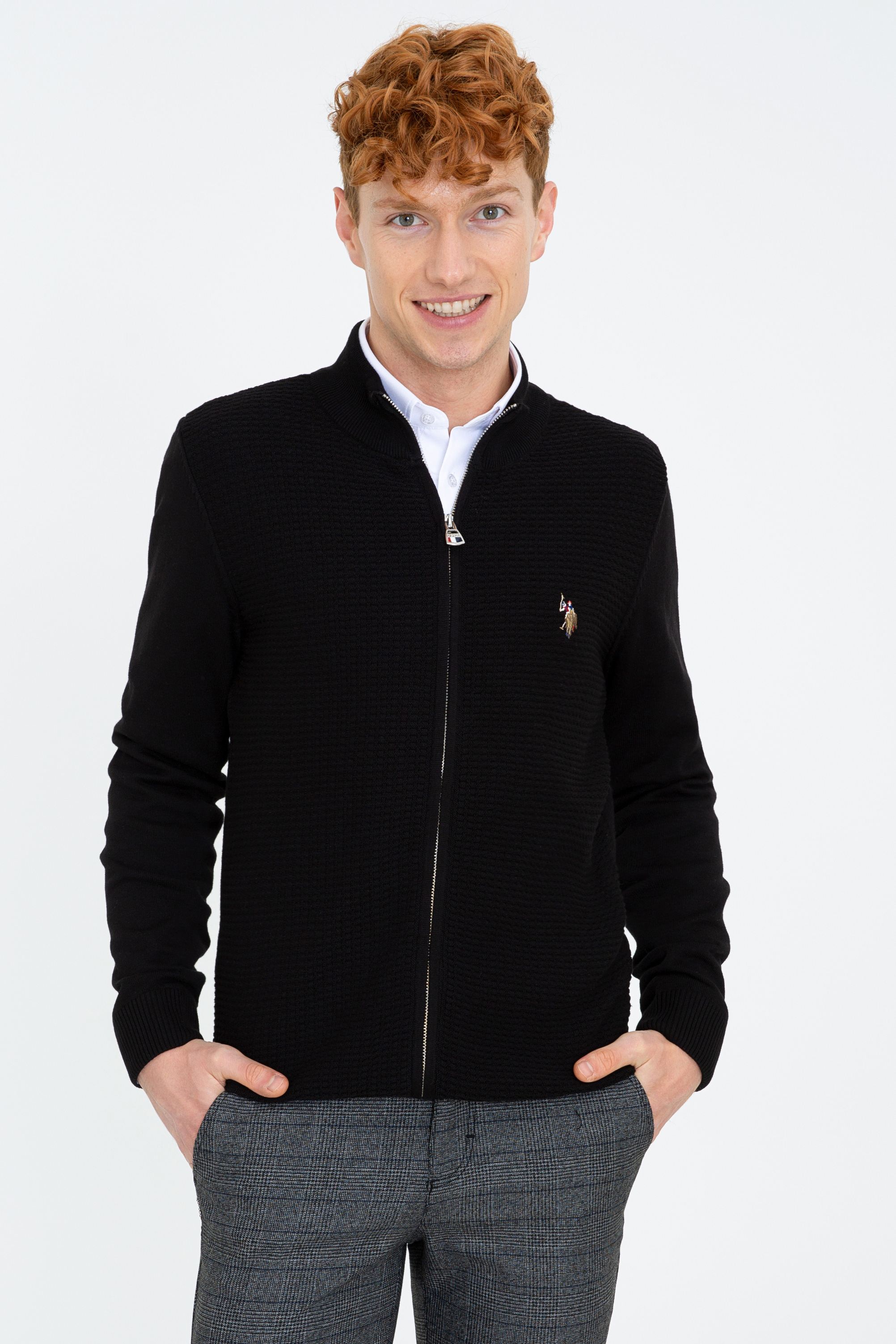 Кардиган мужской G081SZ0TH0GUNNER-BSK21 U.S. POLO Assn. черный S, G081SZ0TH0GUNNER-BSK21
Кардиган мужской G081SZ0TH0GUNNER-BSK21 U.S. POLO Assn. черный S, G081SZ0TH0GUNNER-BSK21