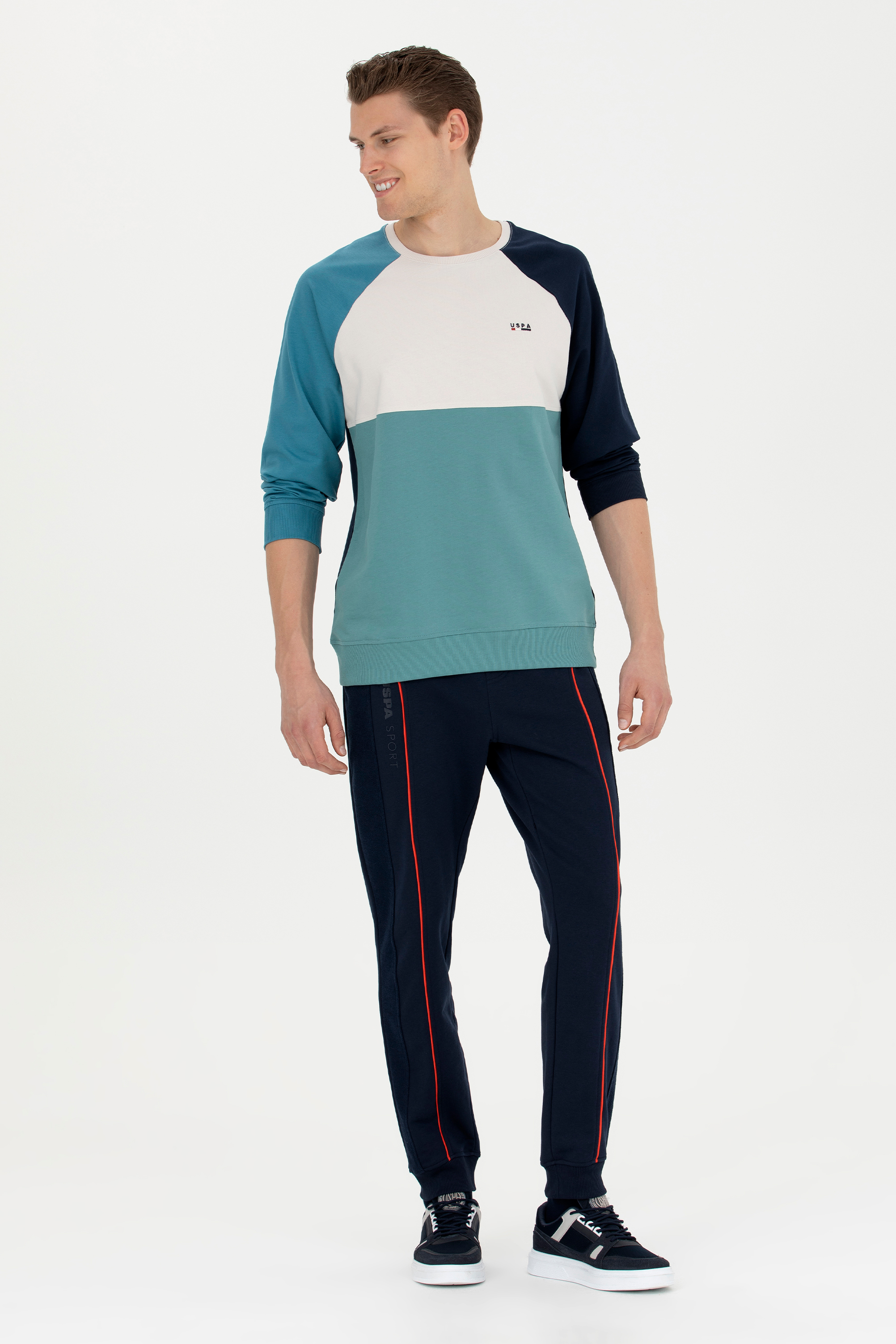 Спортивные брюки мужские U.S. POLO Assn. G081SZ0OP0RC-ONTE синие M, Синий, G081SZ0OP0RC-ONTE
Спортивные брюки мужские U.S. POLO Assn. G081SZ0OP0RC-ONTE синие M, Синий, G081SZ0OP0RC-ONTE