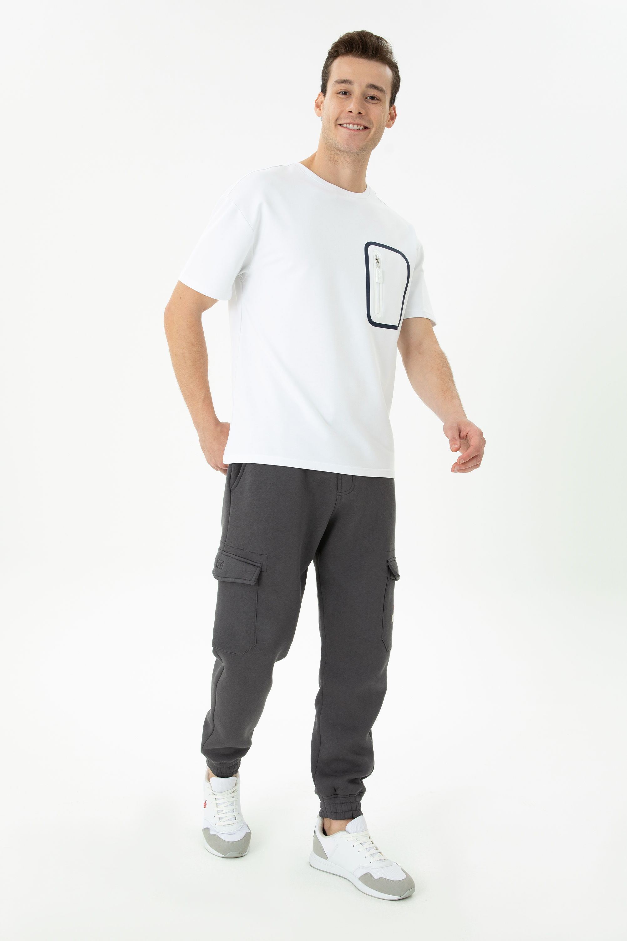 Спортивные брюки мужские US Polo Assn G081SZ0OP0NAGRA серые S, Серый, G081SZ0OP0NAGRA
Спортивные брюки мужские US Polo Assn G081SZ0OP0NAGRA серые S, Серый, G081SZ0OP0NAGRA