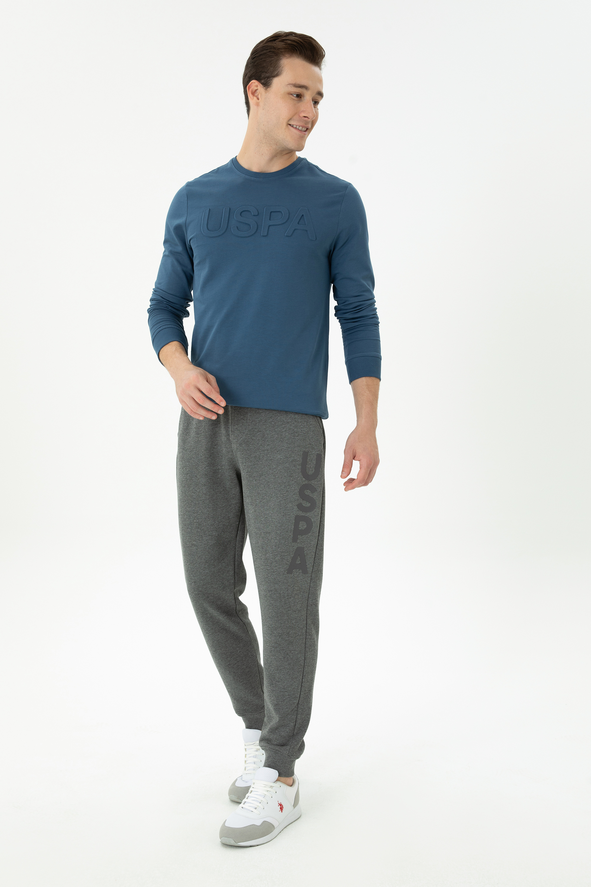 Спортивные брюки мужские US Polo Assn G081SZ0OP0HEROS серые XS, Серый, G081SZ0OP0HEROS
Спортивные брюки мужские US Polo Assn G081SZ0OP0HEROS серые XS, Серый, G081SZ0OP0HEROS