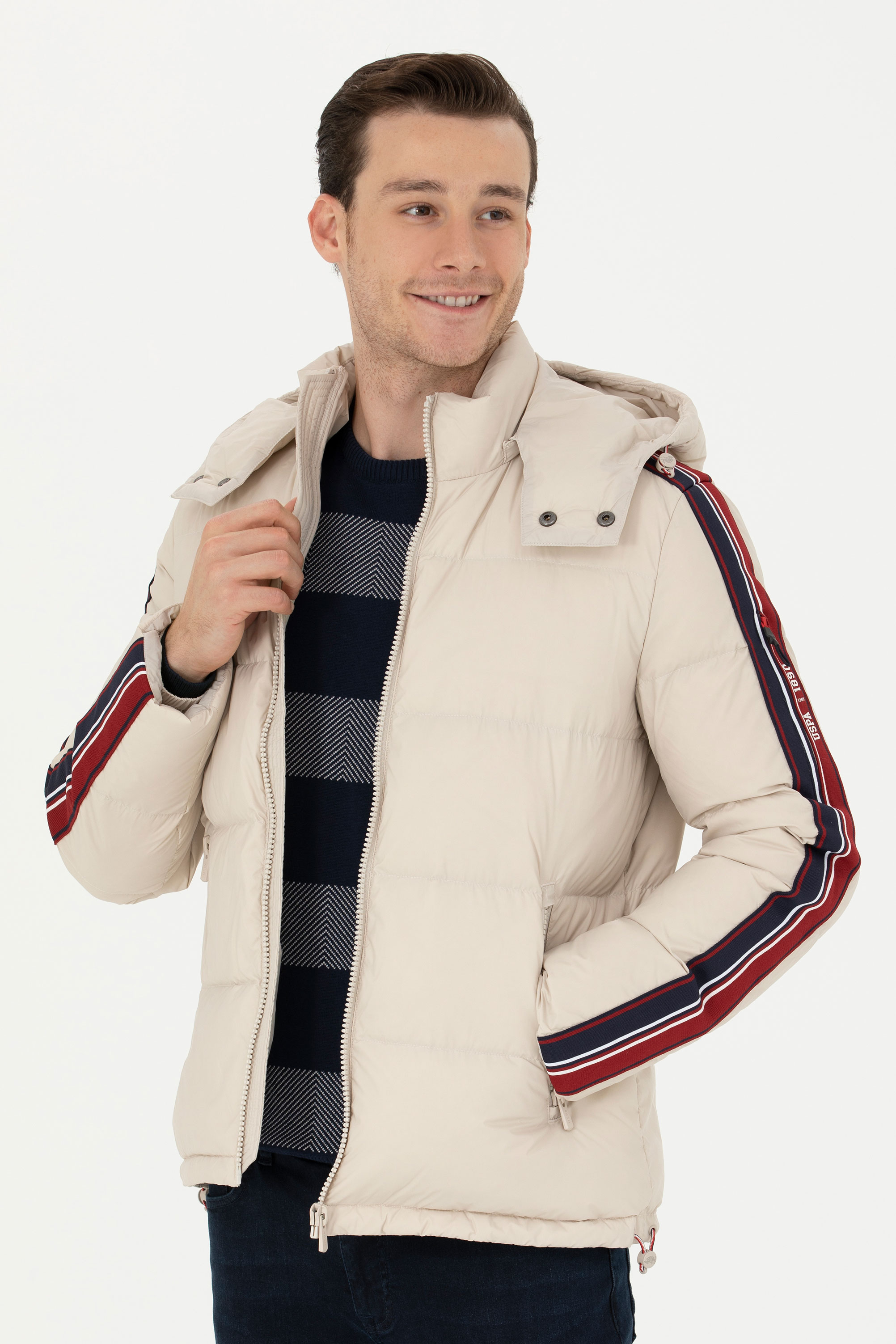 Куртка мужская U.S. POLO Assn. G081SZ0MS0CALLE бежевая 46 RU, Бежевый, G081SZ0MS0CALLE
Куртка мужская U.S. POLO Assn. G081SZ0MS0CALLE бежевая 46 RU, Бежевый, G081SZ0MS0CALLE