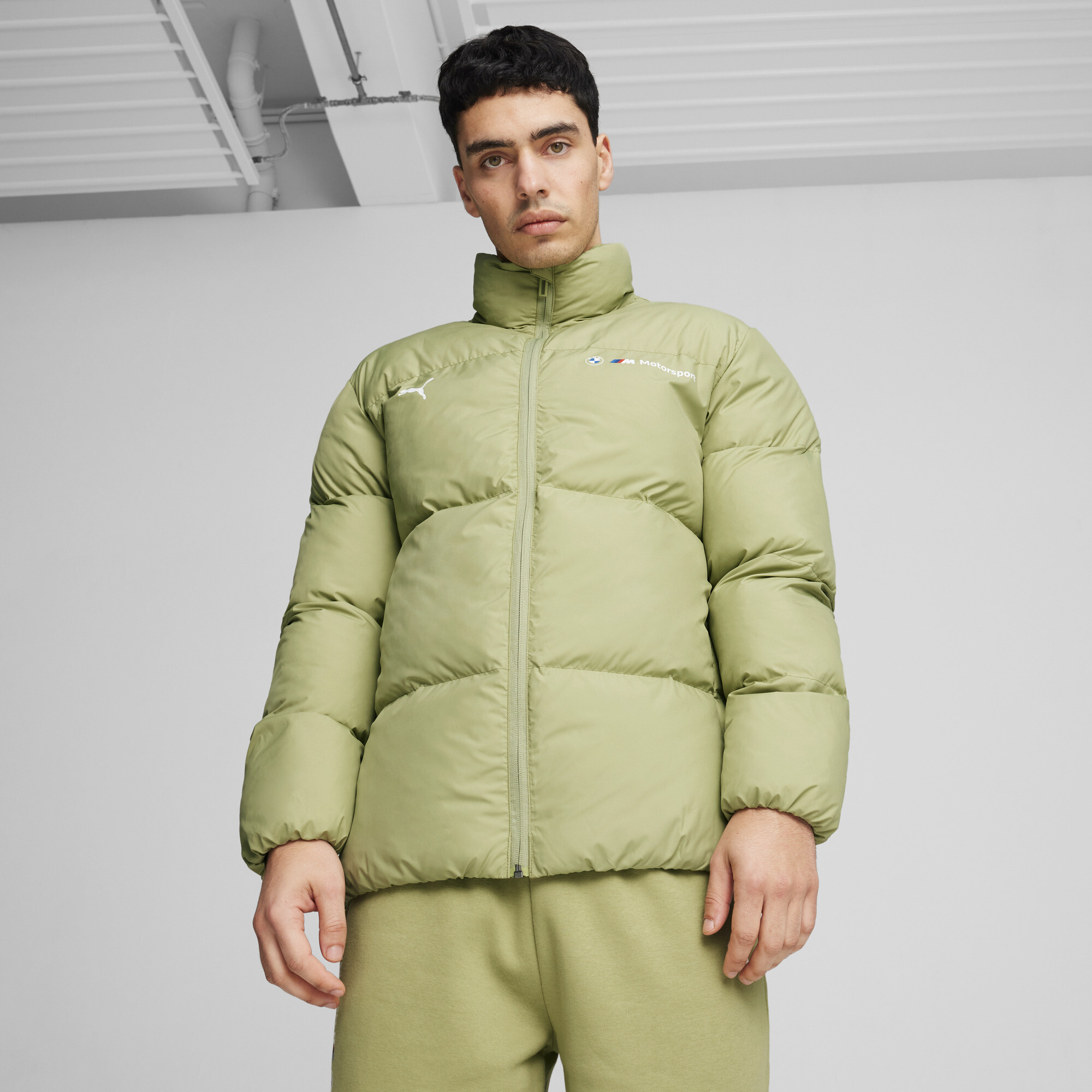 Куртка мужская PUMA BMW MMS ESS+ PUFFER JACKET зеленая 2XL, Зеленый, BMW MMS ESS+ PUFFER JACKET
Куртка мужская PUMA BMW MMS ESS+ PUFFER JACKET зеленая 2XL, Зеленый, BMW MMS ESS+ PUFFER JACKET