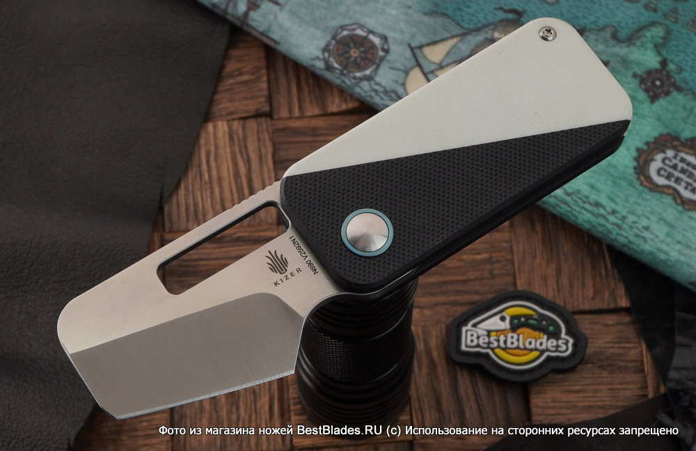 фото Складной нож kizer knives walnut сталь n690, черно-белая g-10