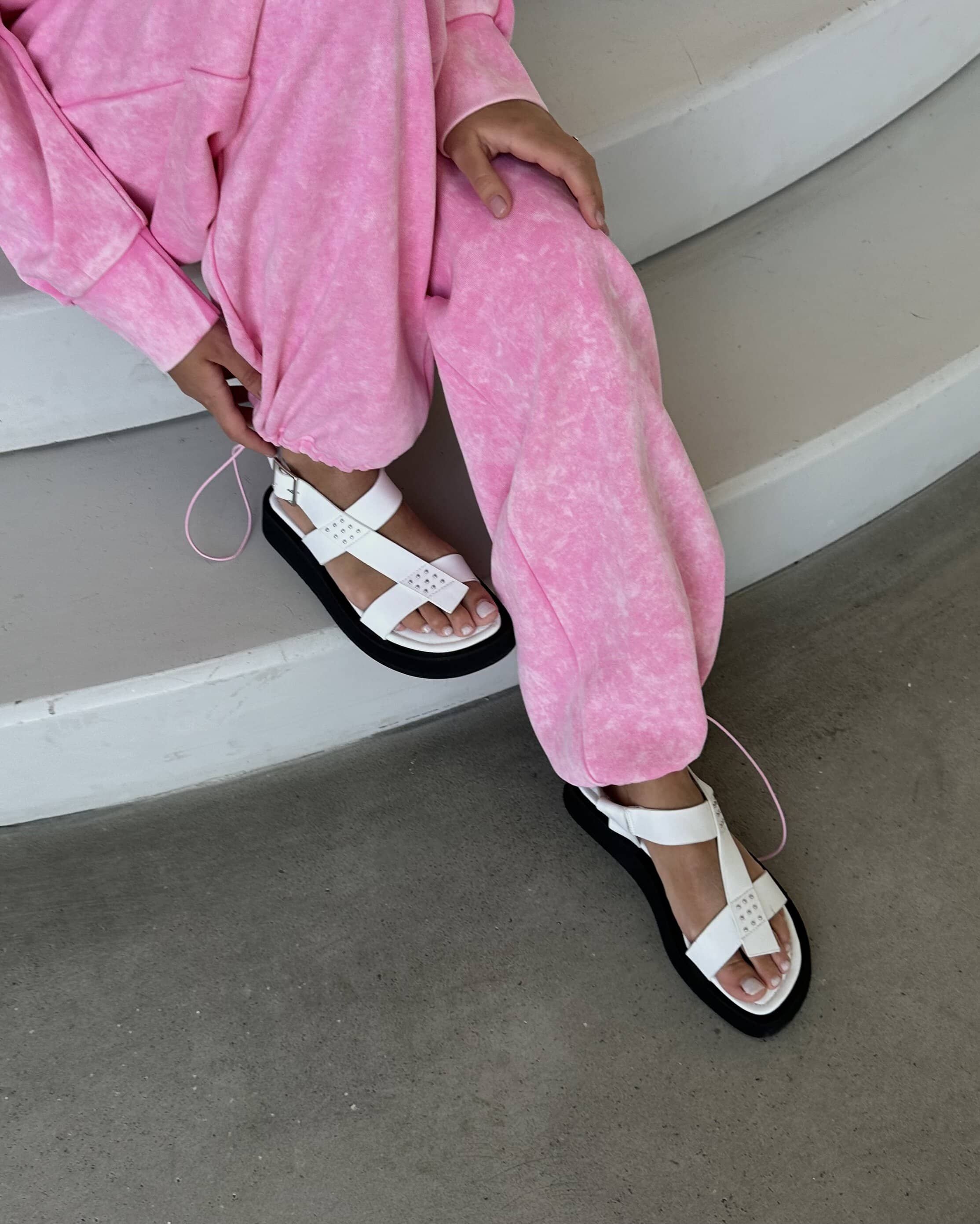 Сандалии женские Sbalo 061-12 белые 37 RU, Белый, 061-12 
Сандалии женские Sbalo 061-12 белые 37 RU, Белый, 061-12