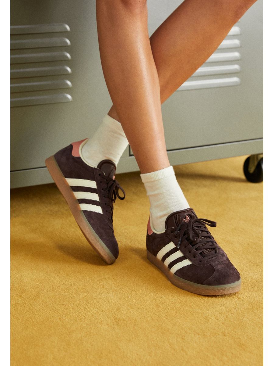 Кеды женские Adidas Originals AD111A2AI коричневые 43 1/3 EU, Коричневый, AD111A2AI
Кеды женские Adidas Originals AD111A2AI коричневые 43 1/3 EU, Коричневый, AD111A2AI
