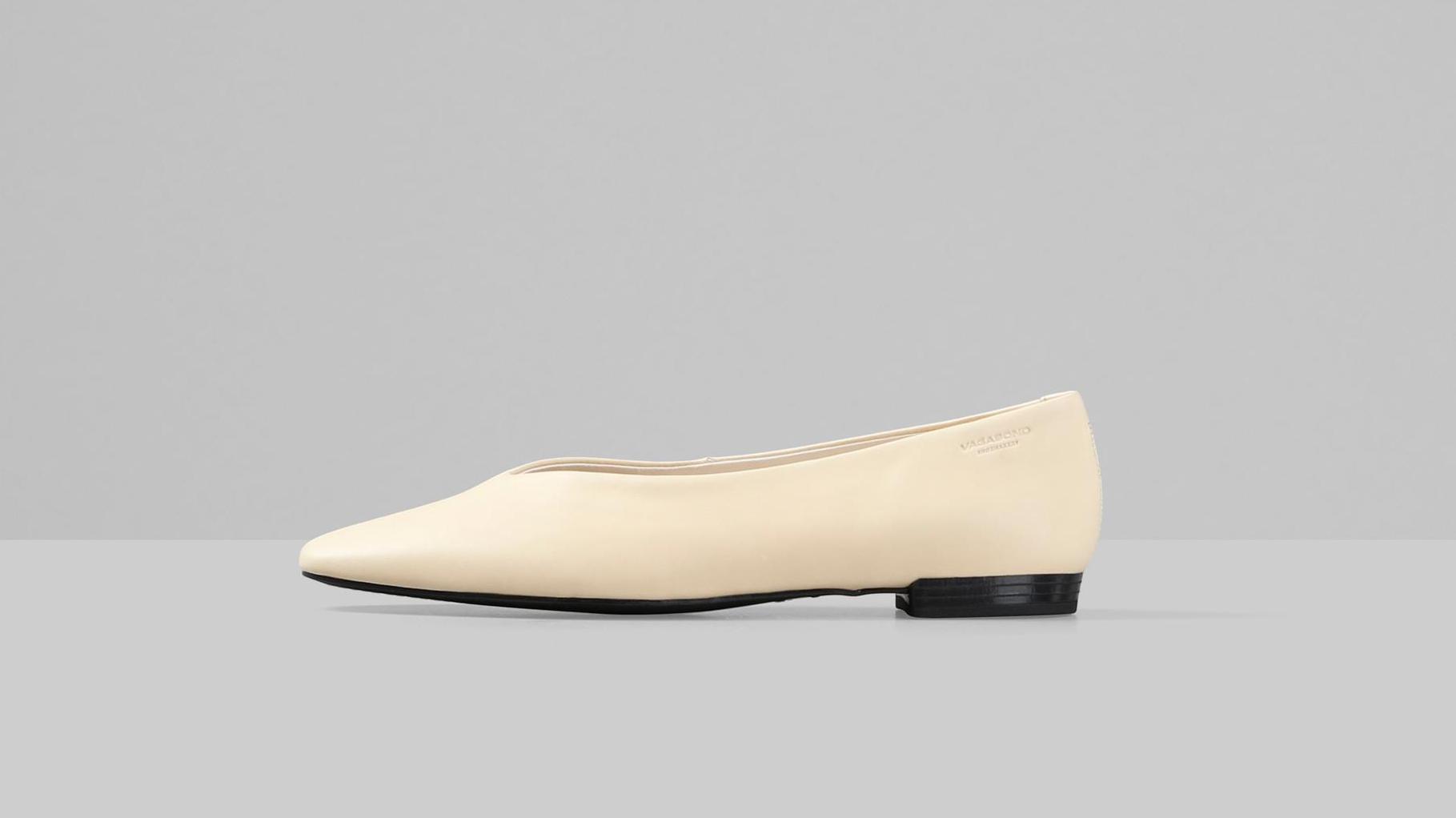 Туфли женские Vagabond 4903-101-11 белые 39 RU, 4903-101-11
Туфли женские Vagabond 4903-101-11 белые 39 RU, 4903-101-11