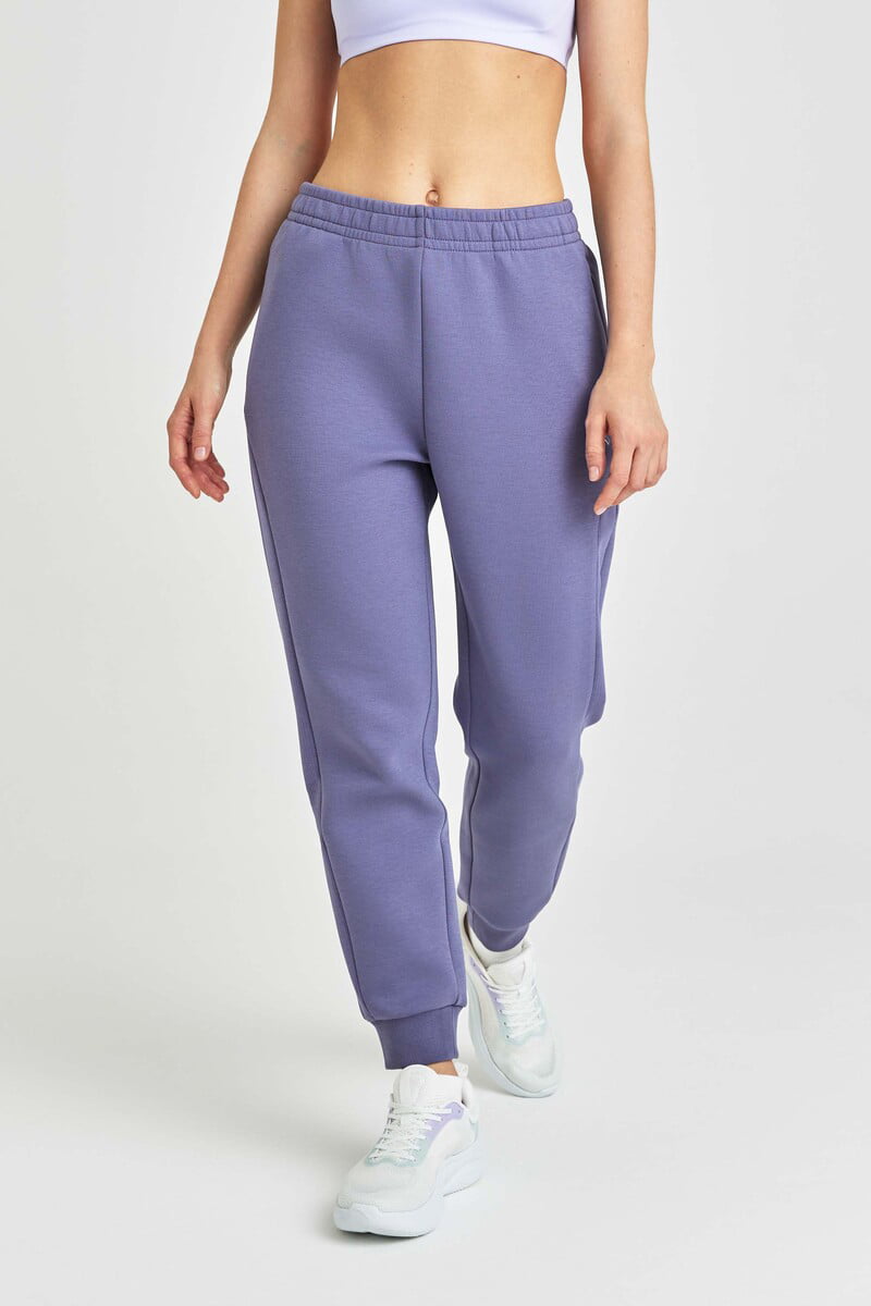 Спортивные брюки женские Anta Training A-STRETCH SHAPE 862337304 фиолетовые S, Фиолетовый, Training A-STRETCH SHAPE 862337304
Спортивные брюки женские Anta Training A-STRETCH SHAPE 862337304 фиолетовые S, Фиолетовый, Training A-STRETCH SHAPE 862337304