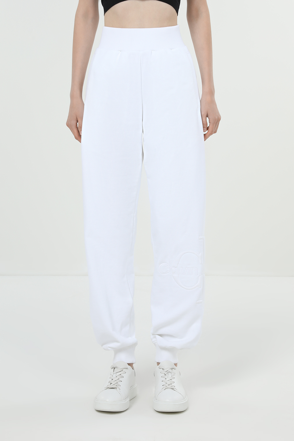 Спортивные брюки женские Calvin Klein Jeans J20J223273 белые XL, Белый, J20J223273
Спортивные брюки женские Calvin Klein Jeans J20J223273 белые XL, Белый, J20J223273