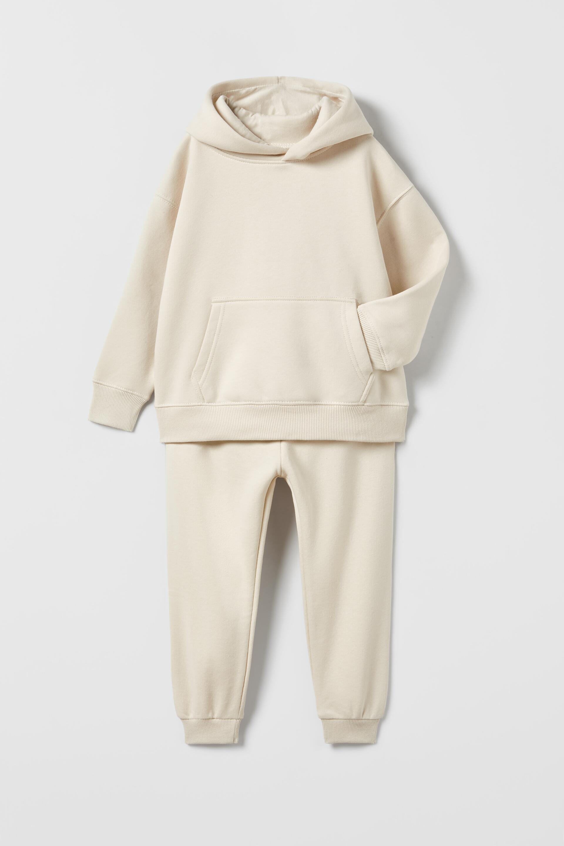 Костюм спортивный ZARA 0003977971209, от белого, 134 (товар из-за рубежа), 00039779712
Костюм спортивный ZARA 0003977971209, от белого, 134 (товар из-за рубежа), 00039779712