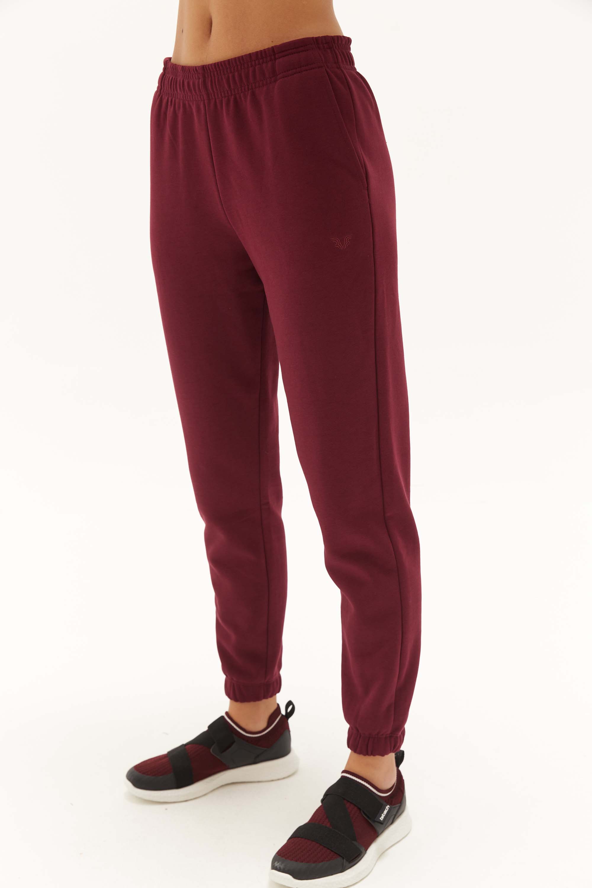 Спортивные брюки женские Bilcee TB22WL05W0439-1-1362 бордовые XS, TB22WL05W0439-1-1362
Спортивные брюки женские Bilcee TB22WL05W0439-1-1362 бордовые XS, TB22WL05W0439-1-1362