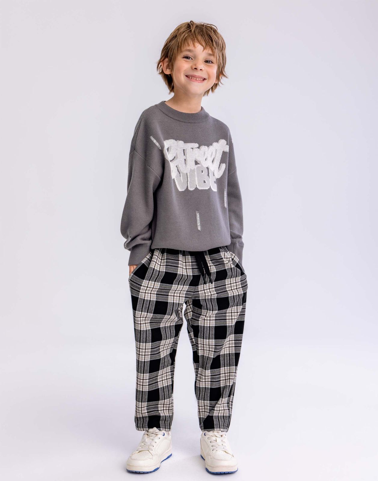 Брюки для мальчика Gloria Jeans BPT003820 черный/разноцветный 3-4г/104, BPT003820
Брюки для мальчика Gloria Jeans BPT003820 черный/разноцветный 3-4г/104, BPT003820