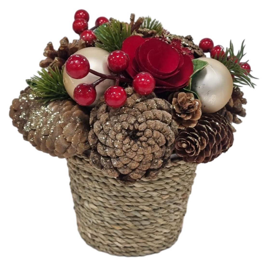 Корзинка с искусственными веточками шишками и ягодами 19x19x19 см 9552497, Разноцветный
Корзинка с искусственными веточками шишками и ягодами 19x19x19 см 9552497, Разноцветный