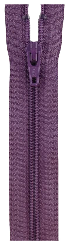 Застежка-молния YKK 0561179/35, 019 фиолетовый тип 3 (4,15мм), неразъемная, длина 35см
Застежка-молния YKK 0561179/35, 019 фиолетовый тип 3 (4,15мм), неразъемная, длина 35см