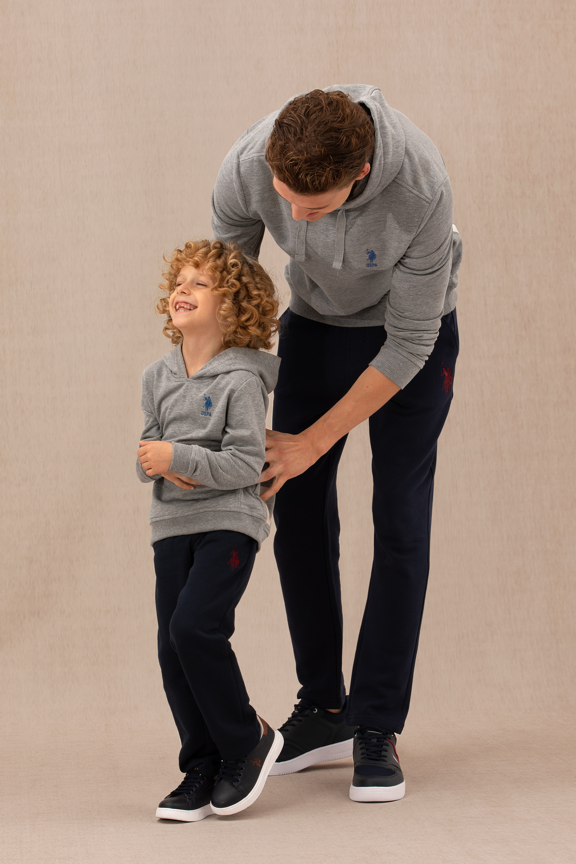 Худи детское US Polo Assn G083SZ0820BREDAKIDS-E_VR086, серый, 116, G083SZ0820BREDAKIDS-E_VR086
Худи детское US Polo Assn G083SZ0820BREDAKIDS-E_VR086, серый, 116, G083SZ0820BREDAKIDS-E_VR086