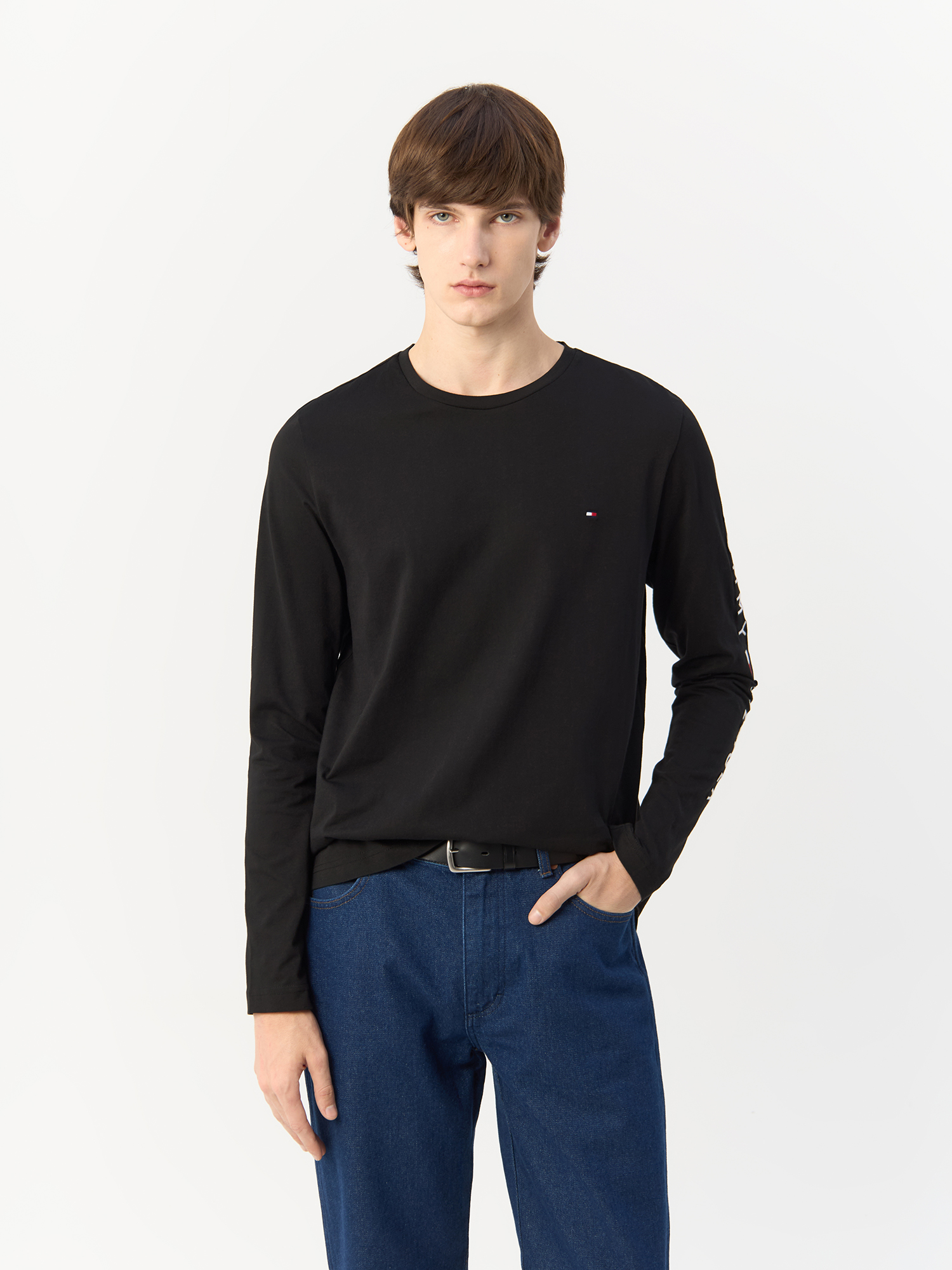 Лонгслив мужской Tommy Hilfiger Logo Long Sleeves T-Shirt MW0MW09096 черный S, Logo Long Sleeves T-Shirt
Лонгслив мужской Tommy Hilfiger Logo Long Sleeves T-Shirt MW0MW09096 черный S, Logo Long Sleeves T-Shirt