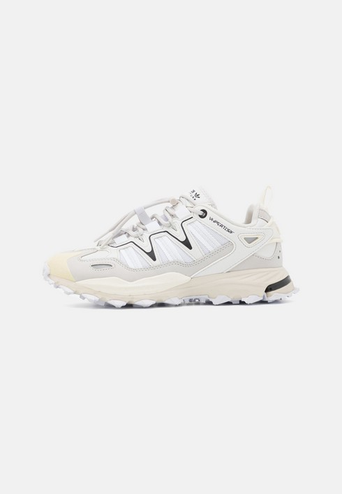 Кроссовки женские Adidas Originals Hyperturf серые 44 EU (доставка из-за рубежа), Серый, Hyperturf
Кроссовки женские Adidas Originals Hyperturf серые 44 EU (доставка из-за рубежа), Серый, Hyperturf