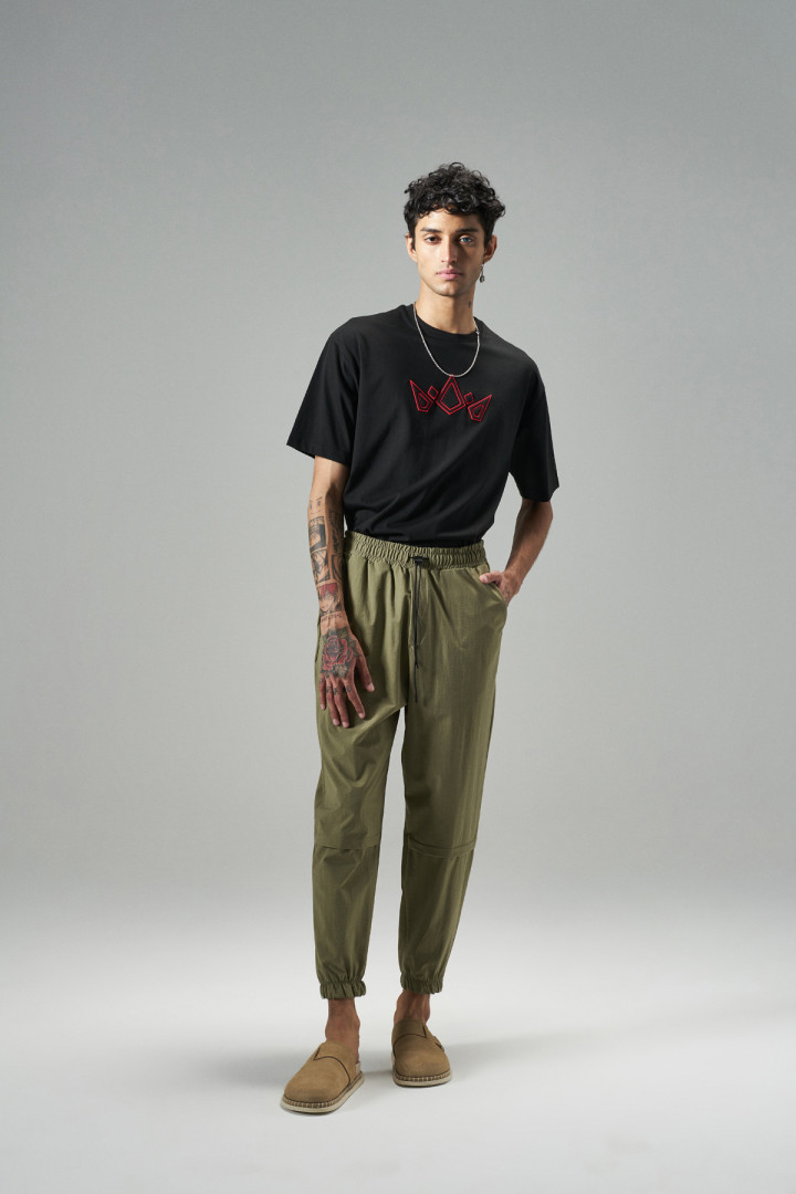 Брюки мужские King Brich JOGGER1015 бежевые XL (товары доставляются из-за рубежа), JOGGER1015
Брюки мужские King Brich JOGGER1015 бежевые XL (товары доставляются из-за рубежа), JOGGER1015