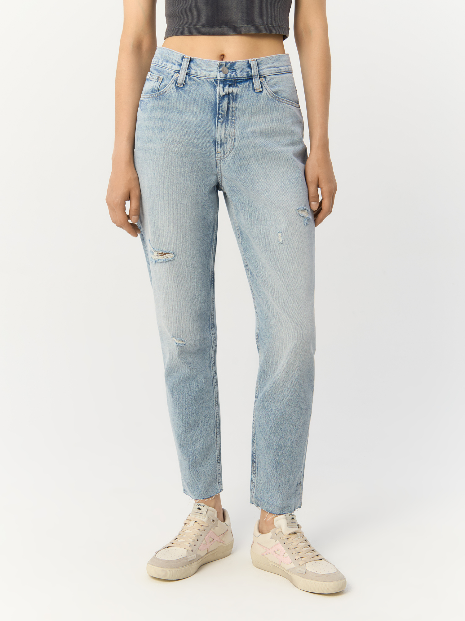 Джинсы женские Calvin Klein Jeans J20J223653 голубые 28/28, Голубой, J20J223653
Джинсы женские Calvin Klein Jeans J20J223653 голубые 28/28, Голубой, J20J223653