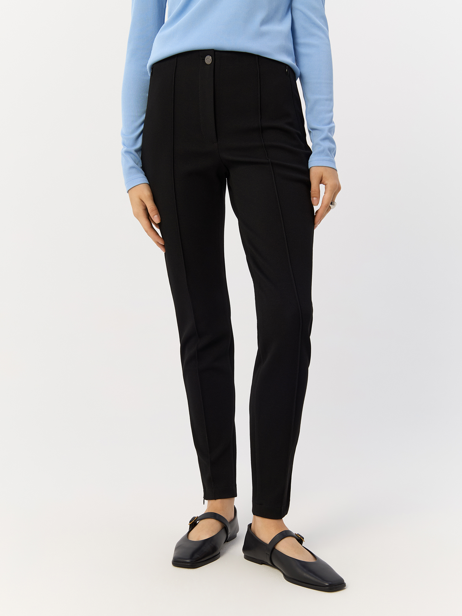 Брюки женские Gerry Weber 122075-66290-11000-42R черные 42, Черный, 122075-66290
Брюки женские Gerry Weber 122075-66290-11000-42R черные 42, Черный, 122075-66290