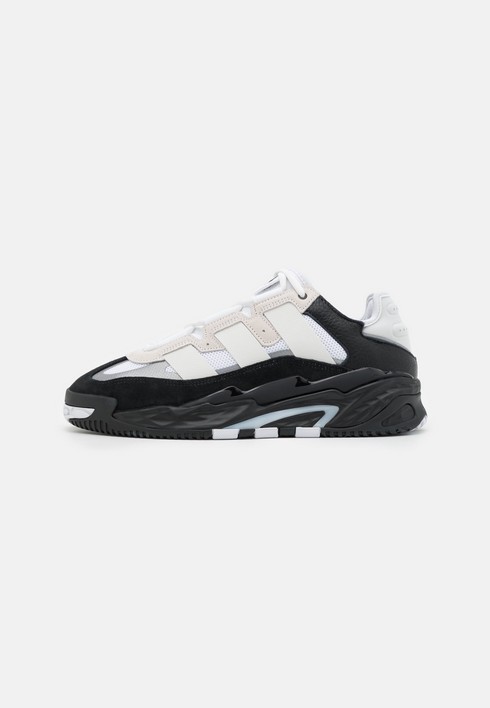 Кроссовки мужские Adidas Originals Niteball Streetball Lightstrike белые 46 EU, Белый, Niteball Streetball Lightstrike
Кроссовки мужские Adidas Originals Niteball Streetball Lightstrike белые 46 EU, Белый, Niteball Streetball Lightstrike