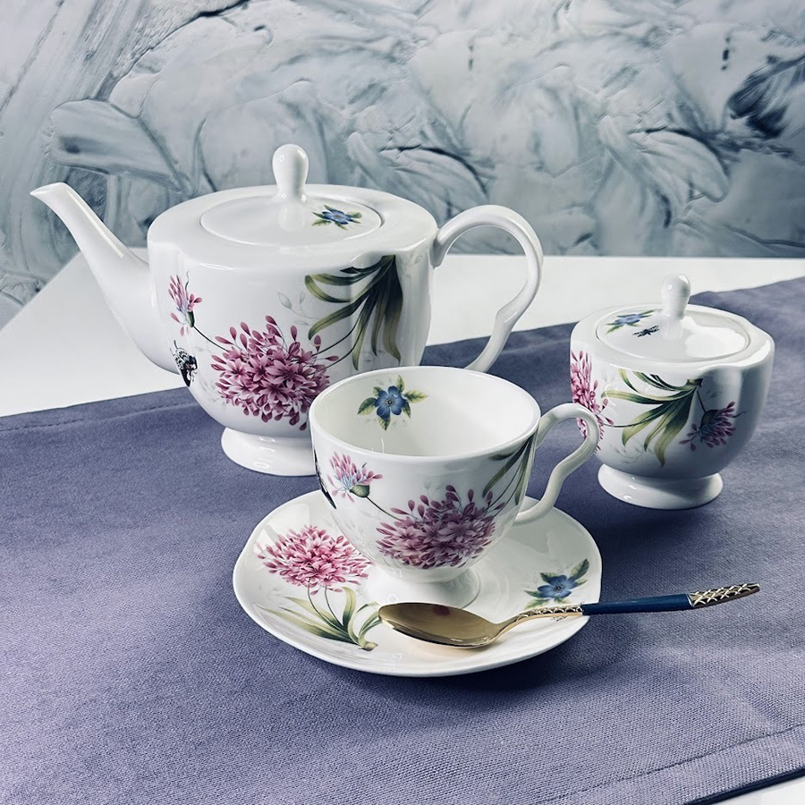 Чайный сервиз Lenardi Flowers 240 мл костяной фарфор, 14 предметов, Белый, Ленарди-Наборы для чаепития1-29
Чайный сервиз Lenardi Flowers 240 мл костяной фарфор, 14 предметов, Белый, Ленарди-Наборы для чаепития1-29