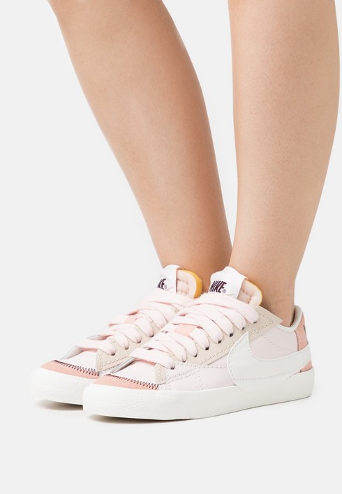 Кеды женские Nike Blazer '77 Jumbo розовые 36.5 EU (доставка из-за рубежа), Розовый, Blazer '77 Jumbo
Кеды женские Nike Blazer '77 Jumbo розовые 36.5 EU (доставка из-за рубежа), Розовый, Blazer '77 Jumbo