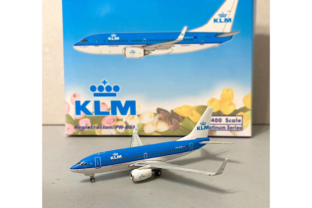 Модель коллекционная Boeing b 737-7K2WL klm royal dutch airlines ph-bgw (длина 8,40 см), Синий
Модель коллекционная Boeing b 737-7K2WL klm royal dutch airlines ph-bgw (длина 8,40 см), Синий